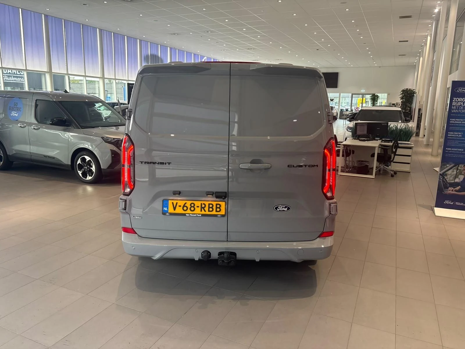 Ford-Transit Custom-image-4