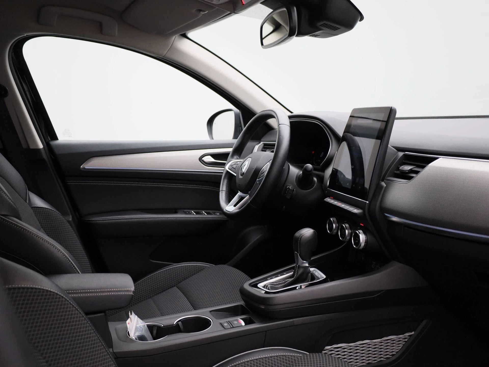 Renault-Arkana-image-29