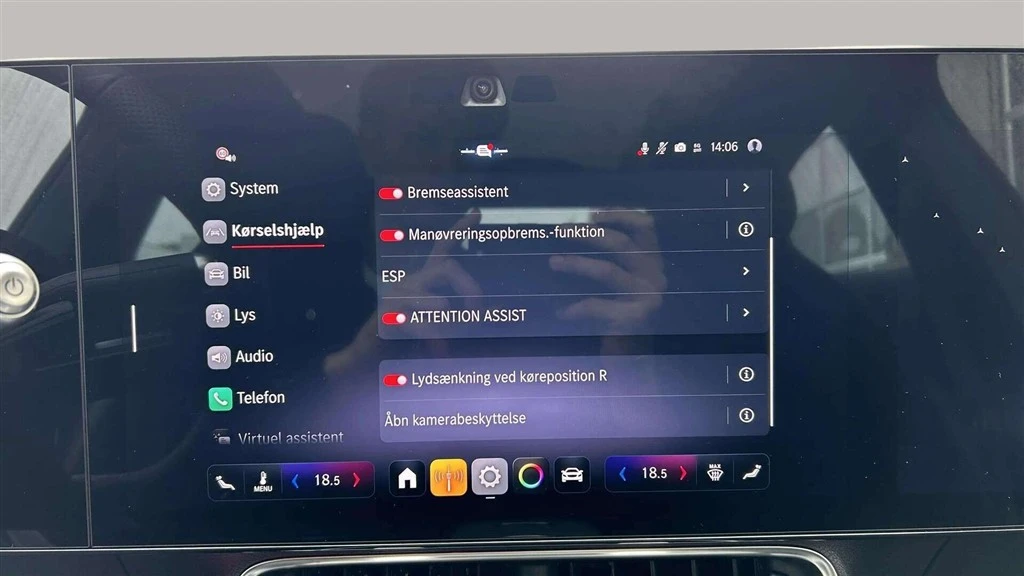 Mercedes-Benz-CLA-image-16