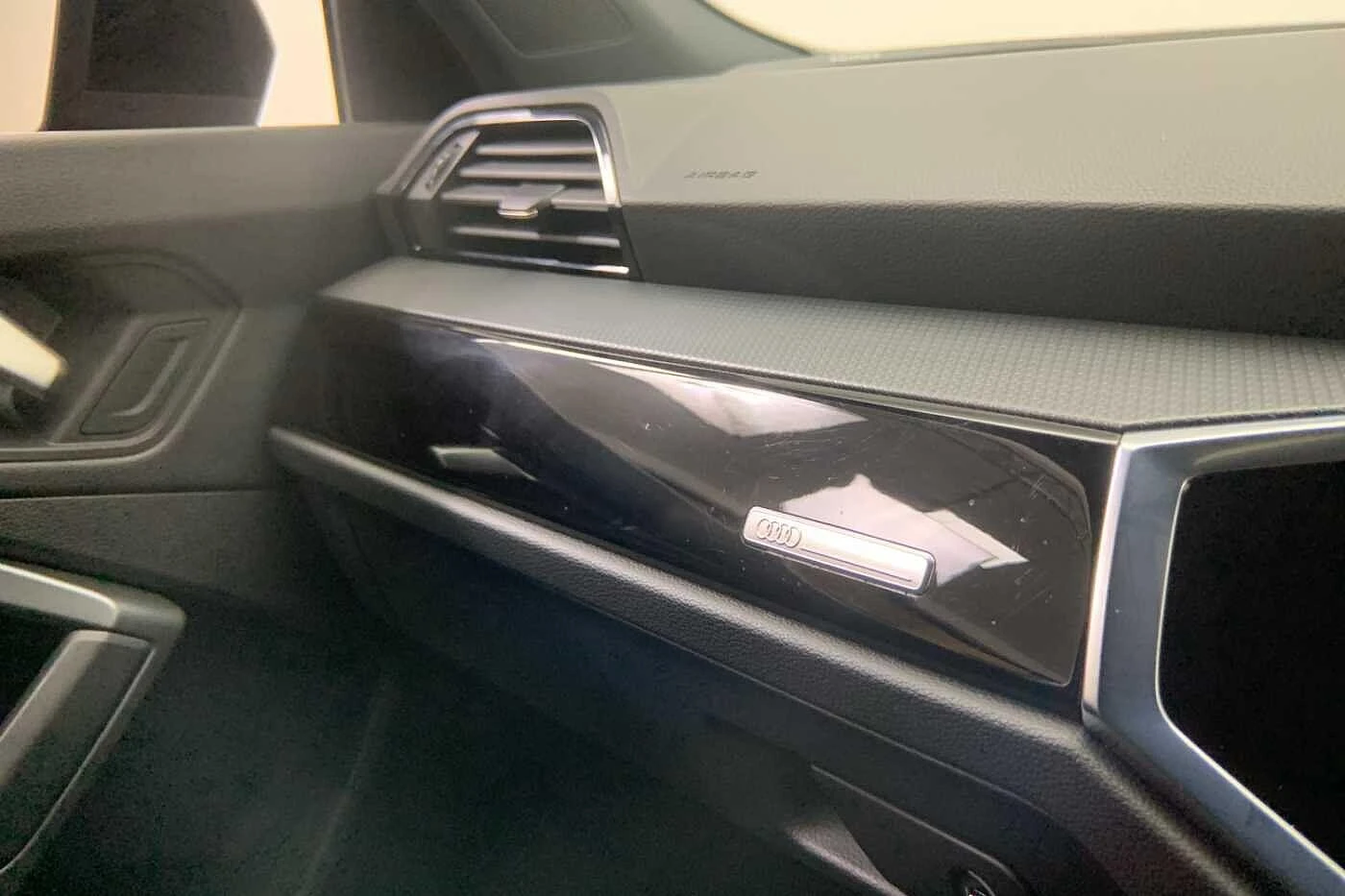 Audi-Q3-image-17