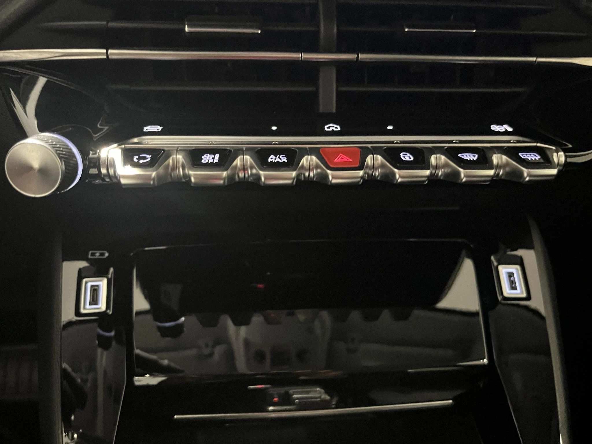 Peugeot-208-image-14