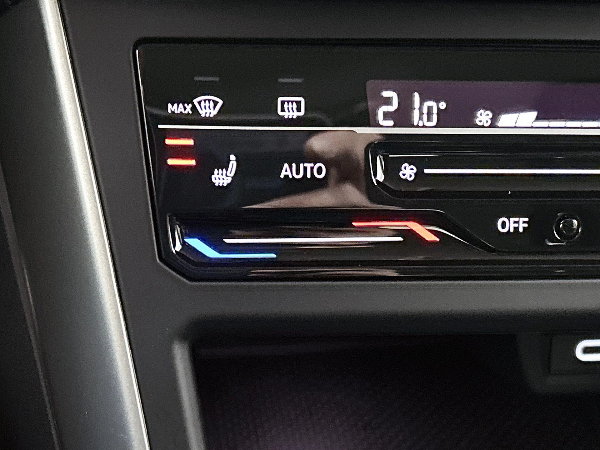 Volkswagen-Polo-image-7