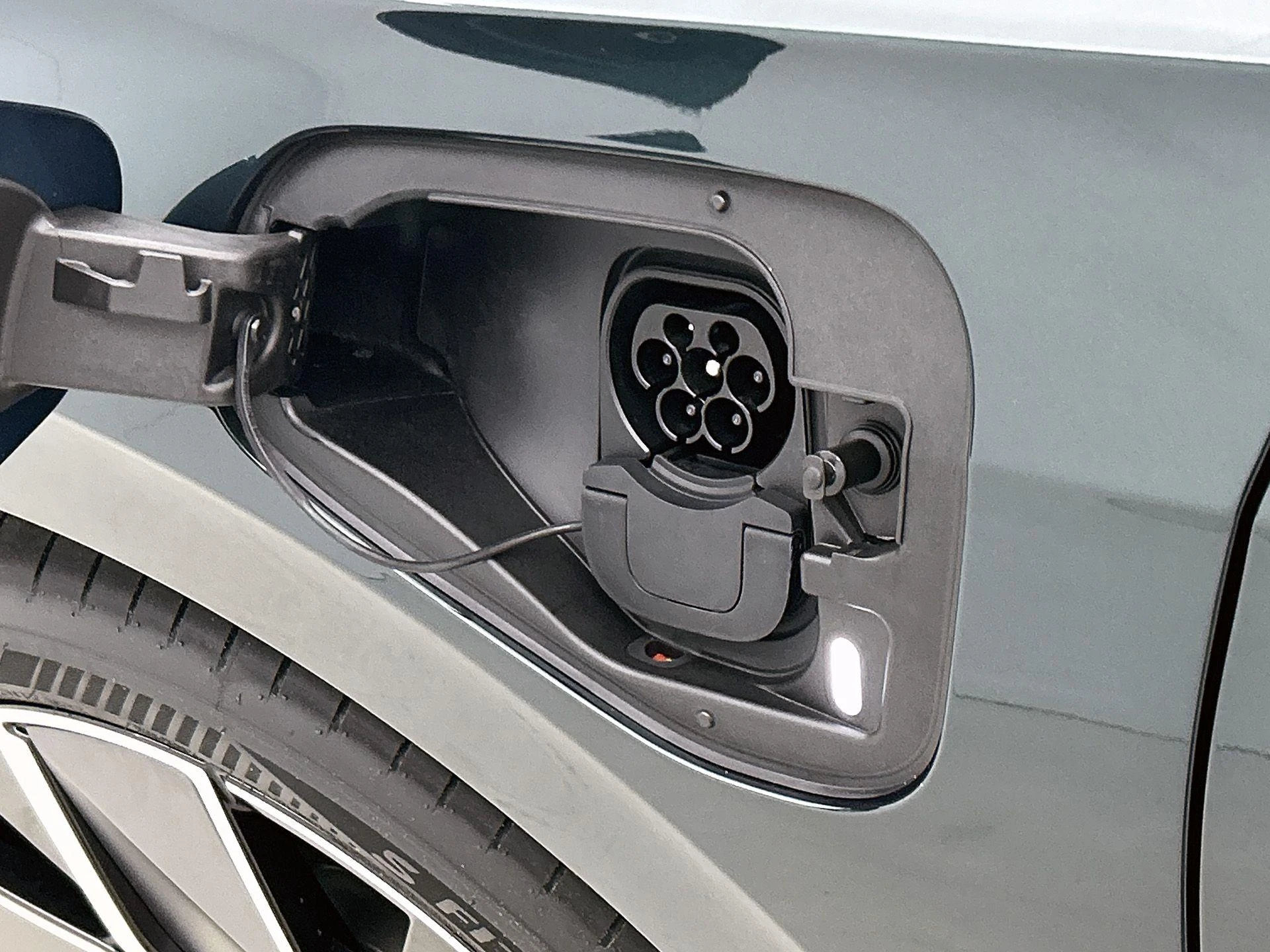 Volkswagen-Golf-image-14
