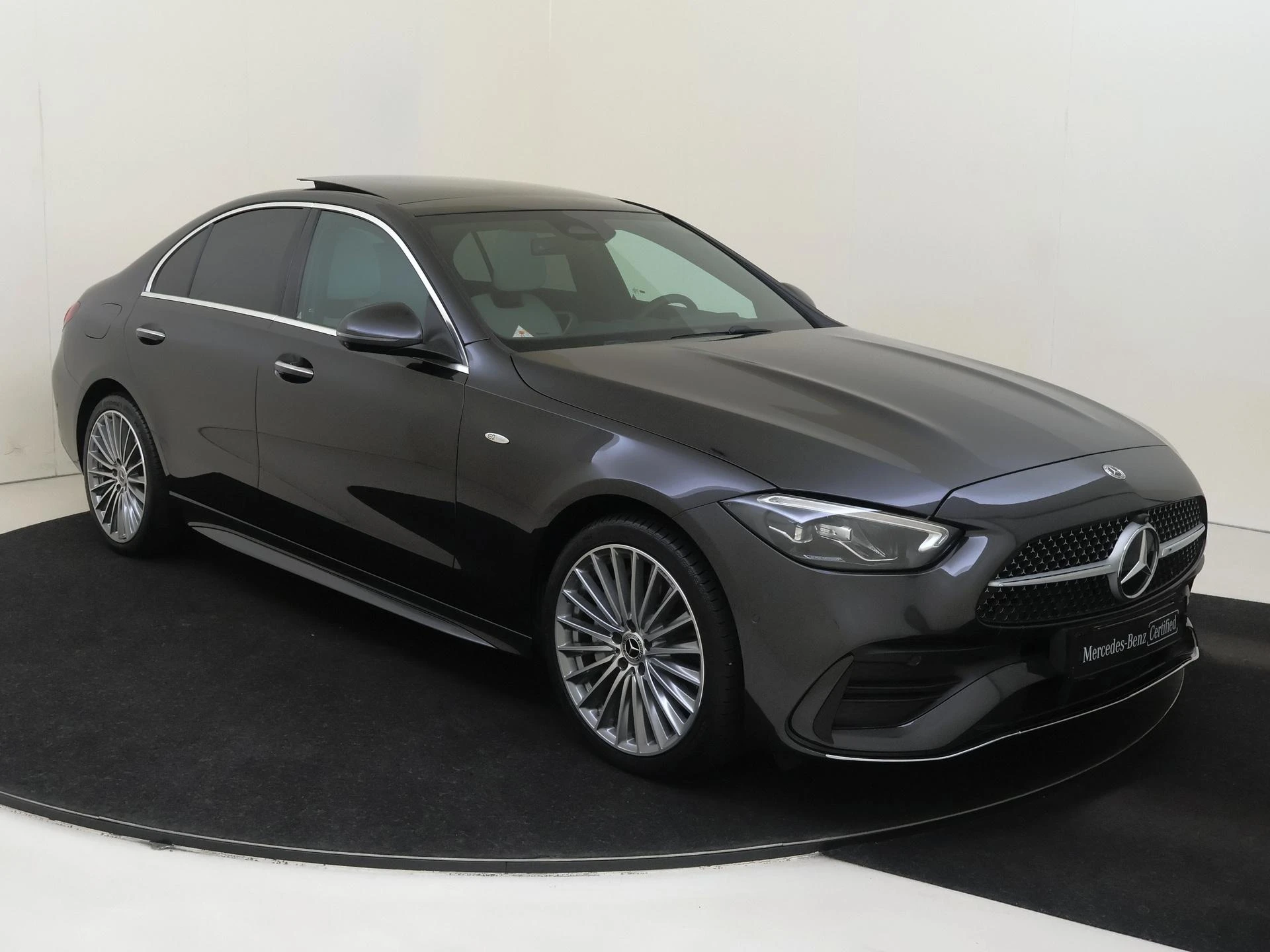 Mercedes-Benz-C-Klasse-image-1