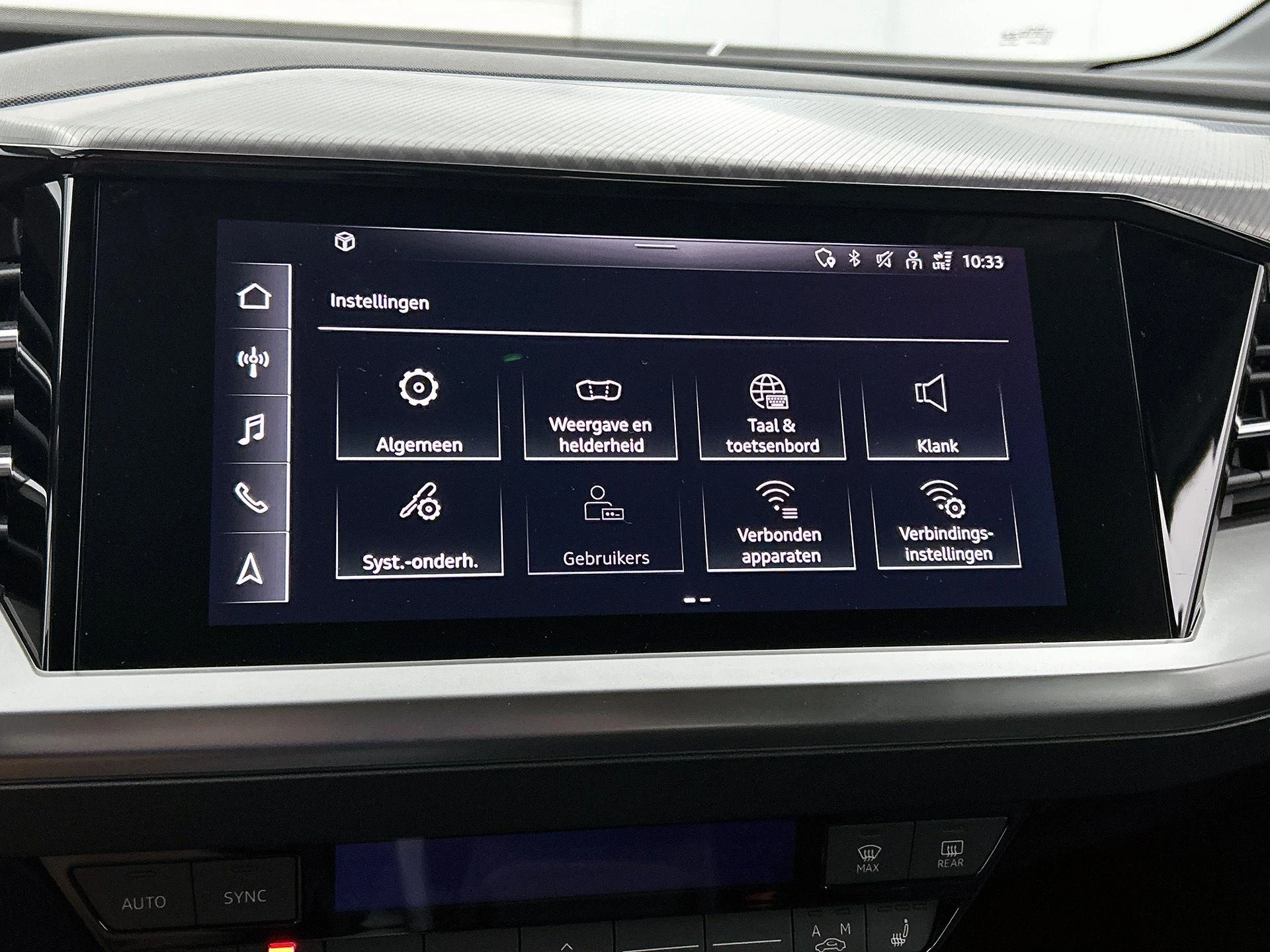 Audi-Q4 e-tron-image-32