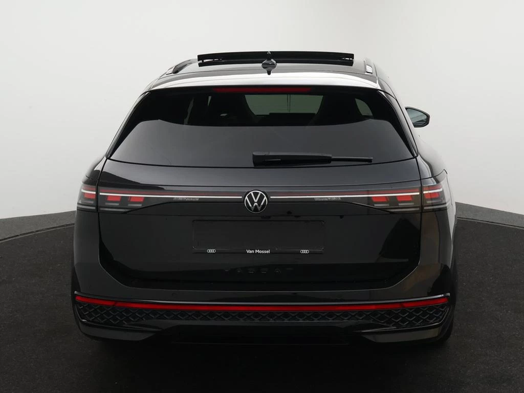 Volkswagen-Passat-image-6