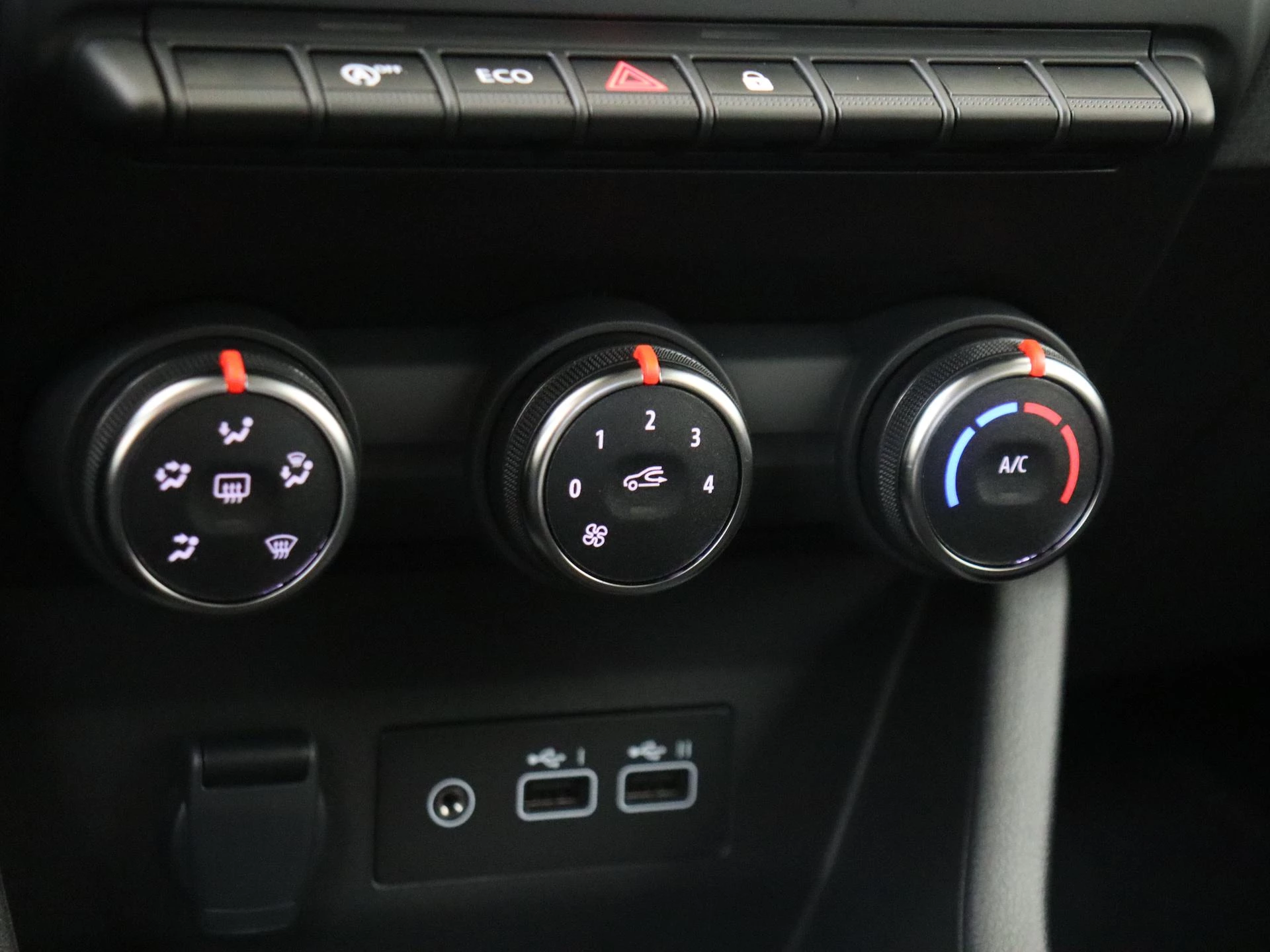 Renault-Clio-image-22