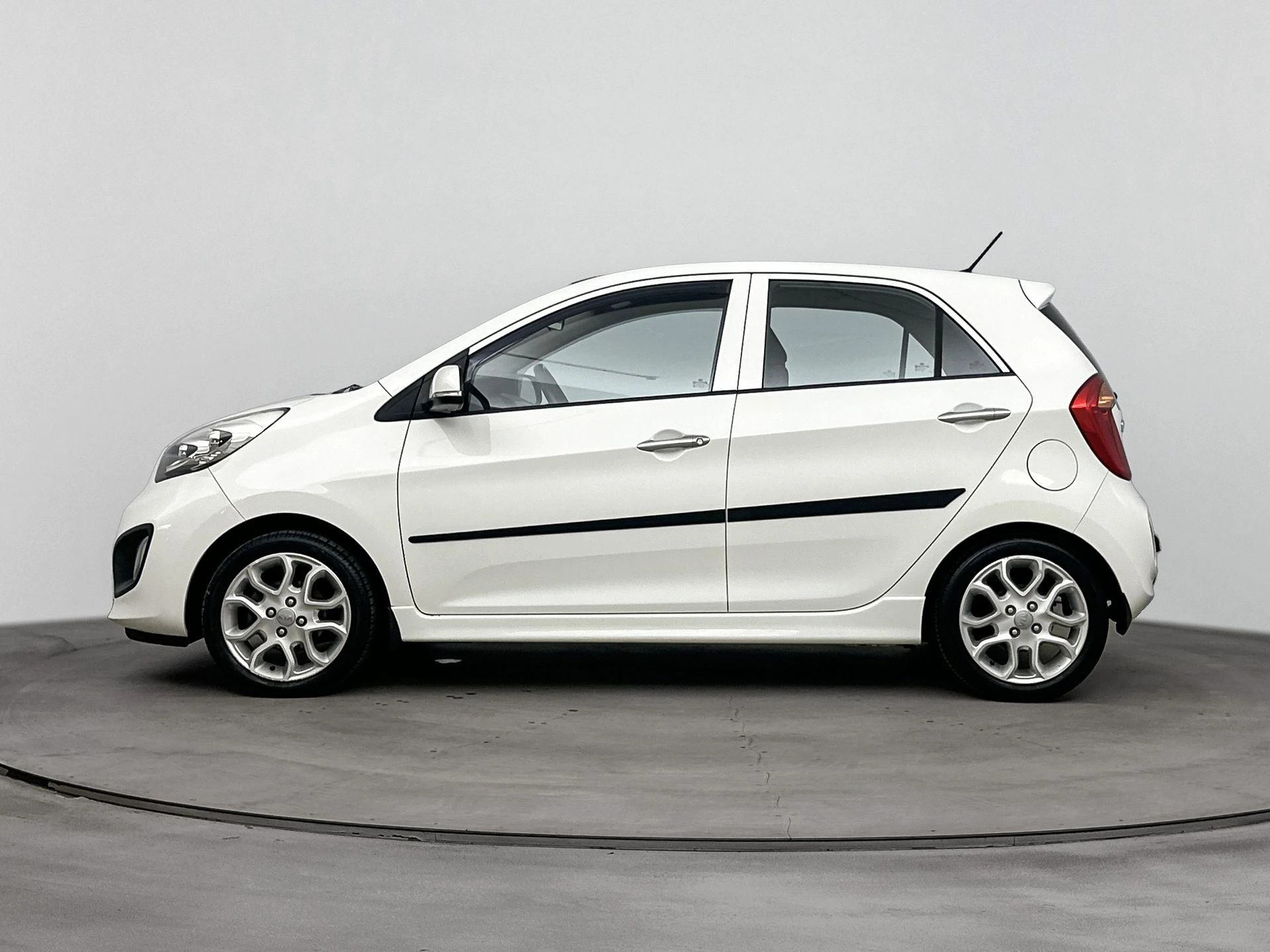 Kia-Picanto-image-1