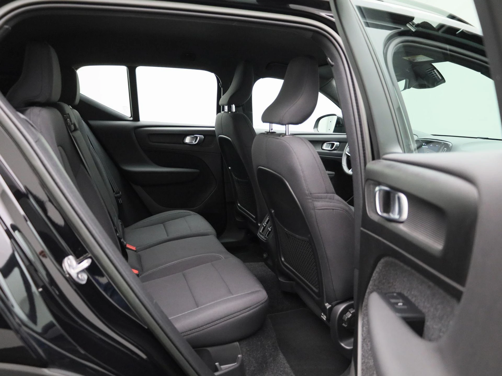 Volvo-XC40-image-32