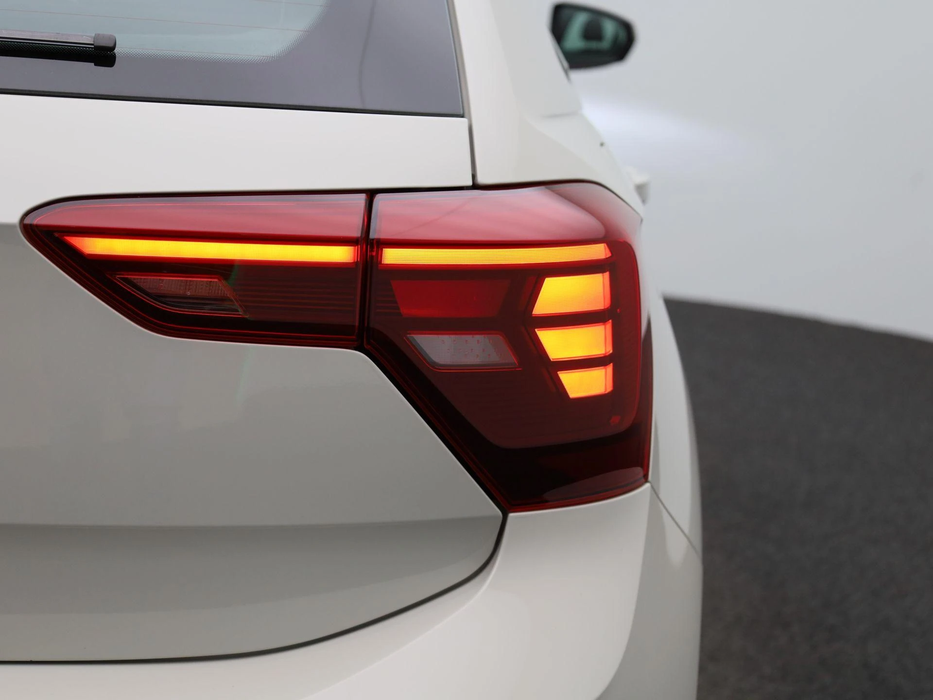 Volkswagen-Polo-image-33