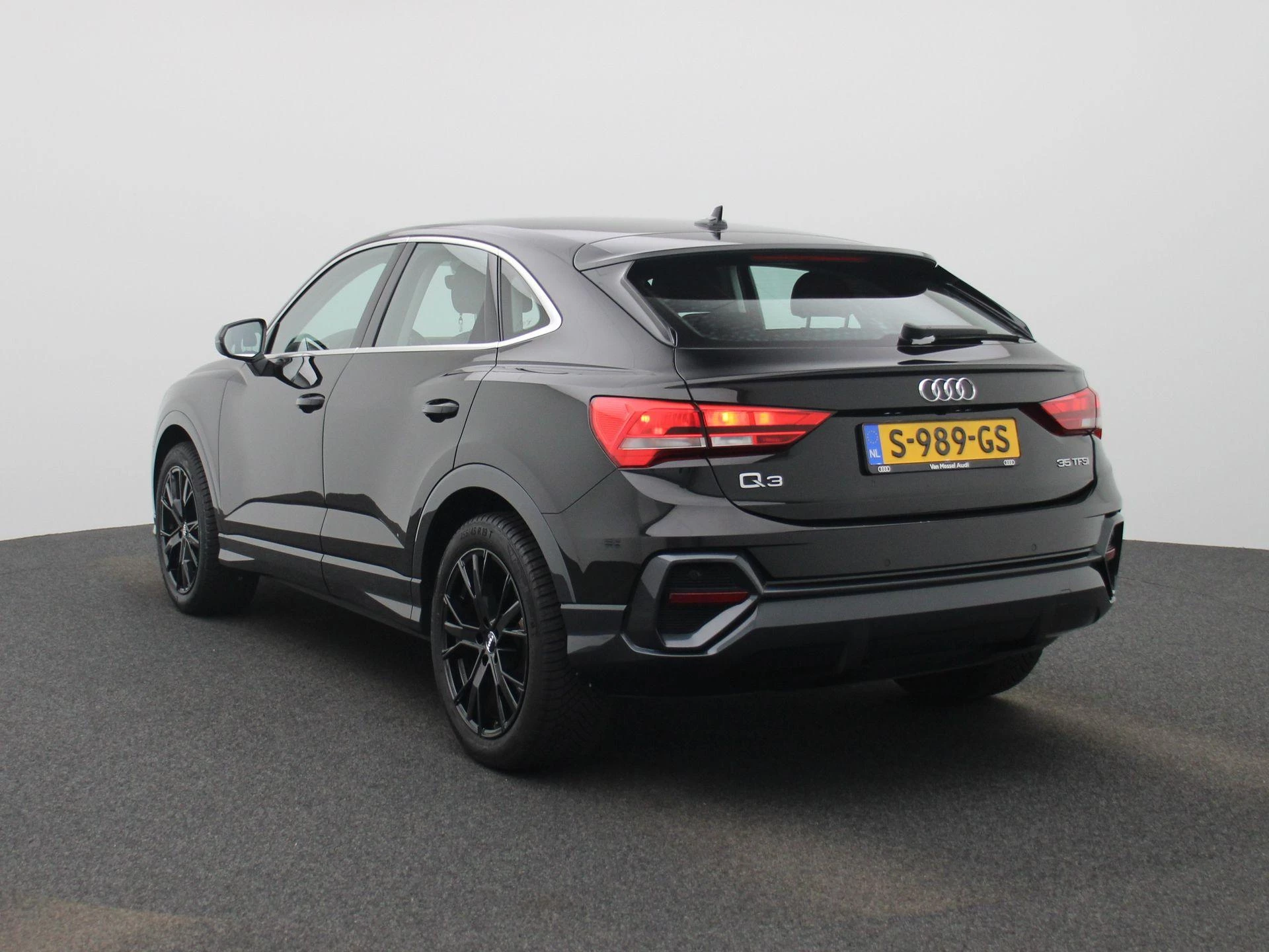 Audi-Q3-image-1