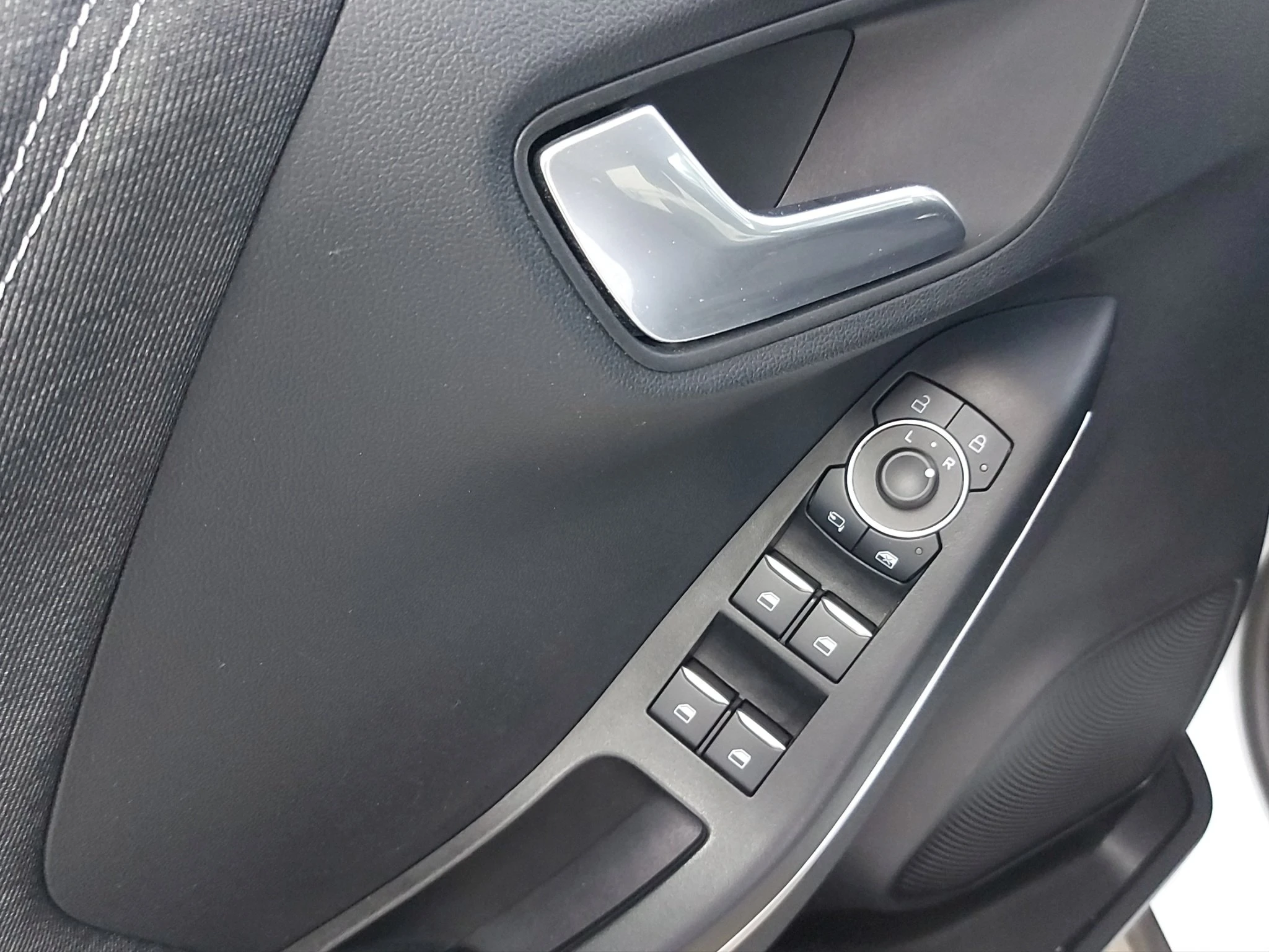 Ford-Puma-image-16