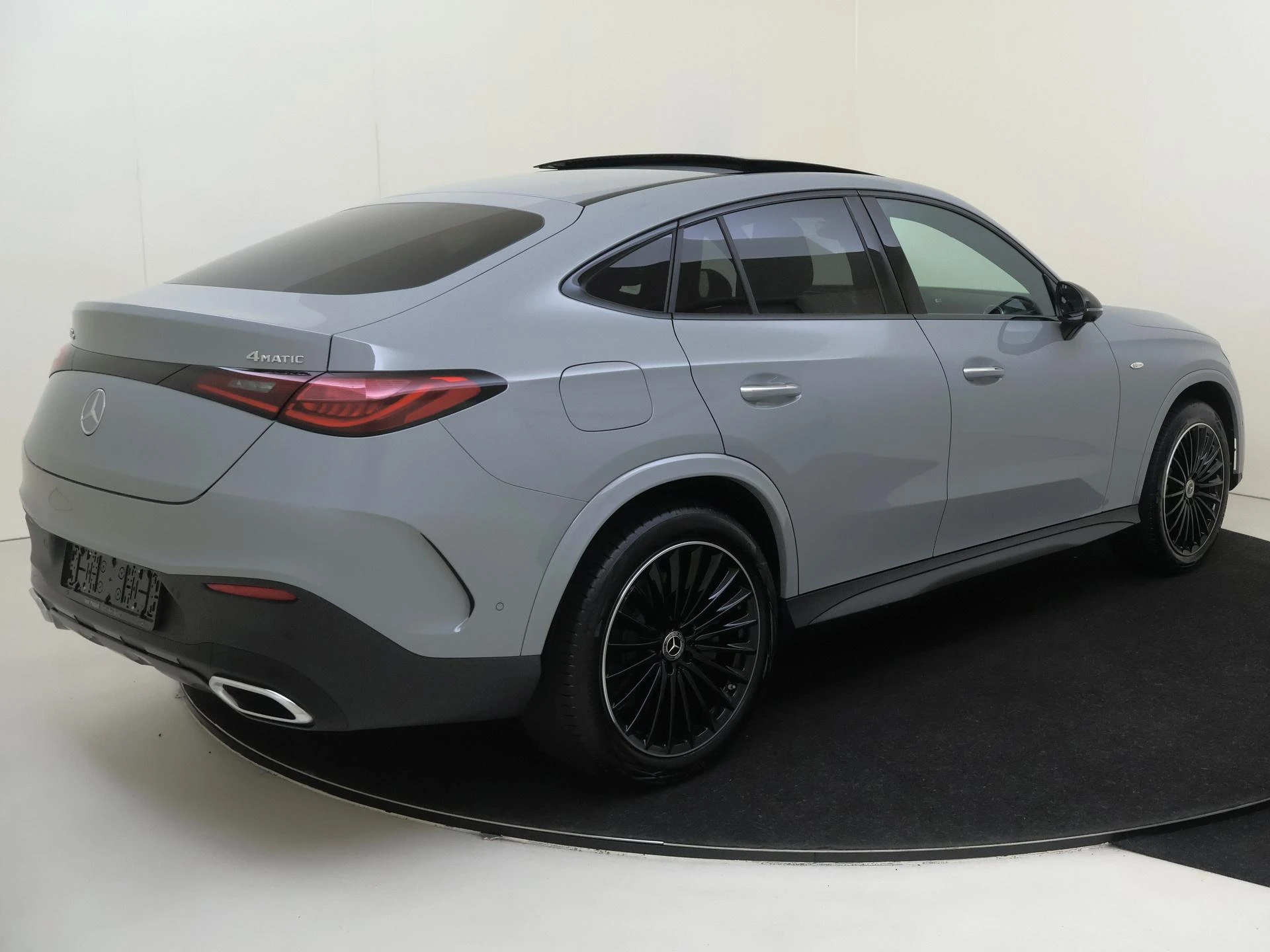 Mercedes-Benz-GLC-image-1