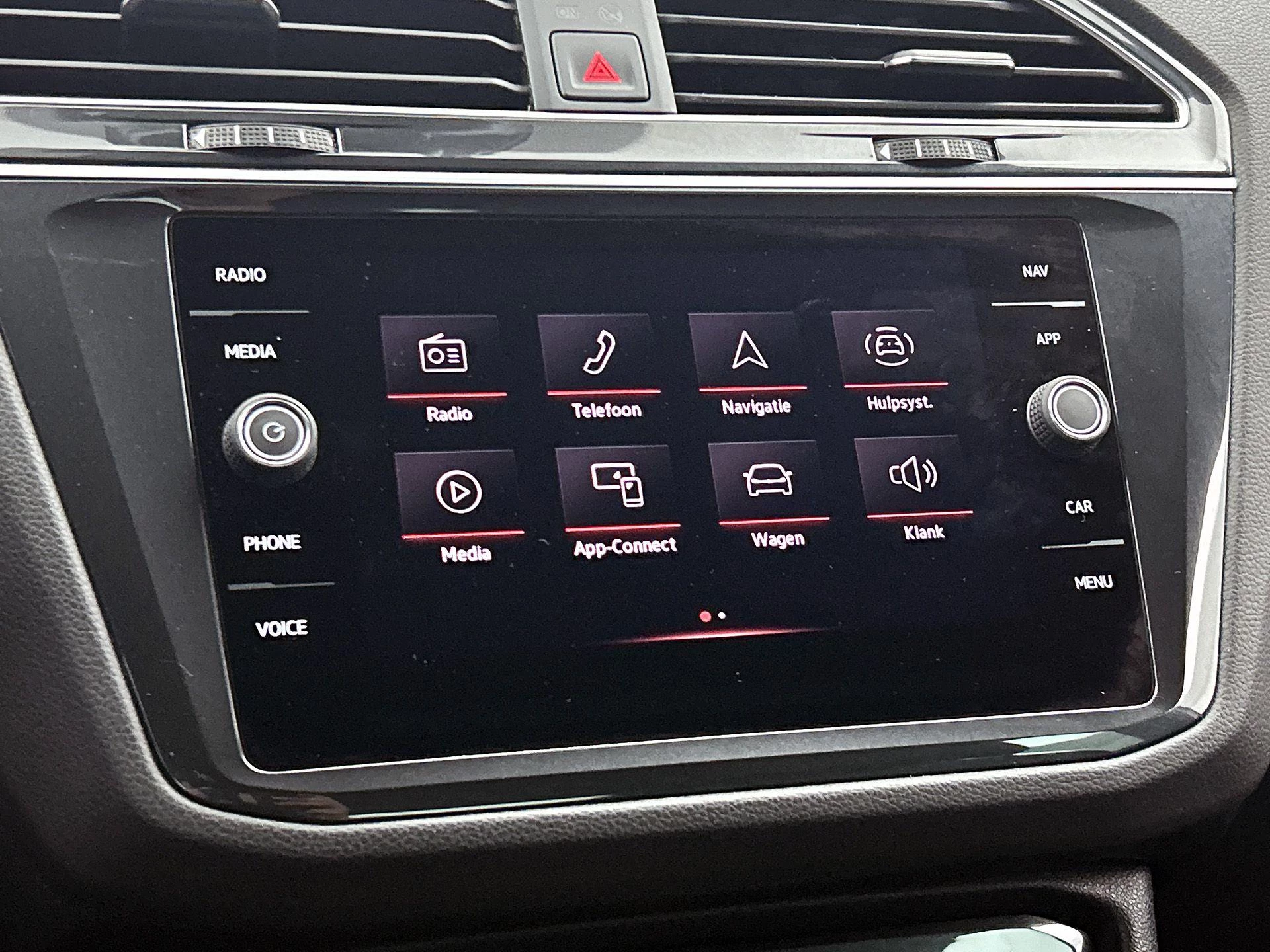 Volkswagen-Tiguan-image-30