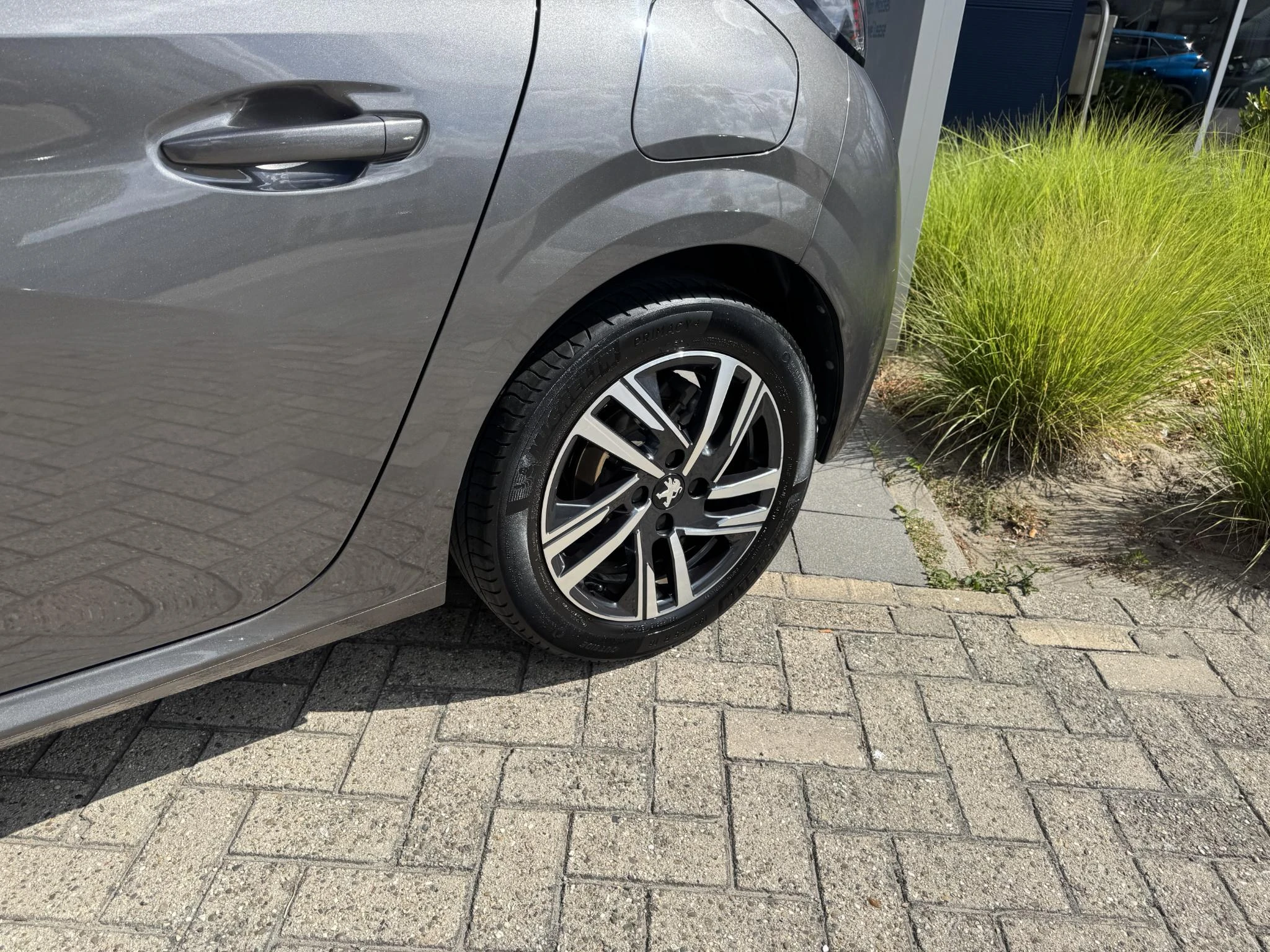 Peugeot-208-image-10
