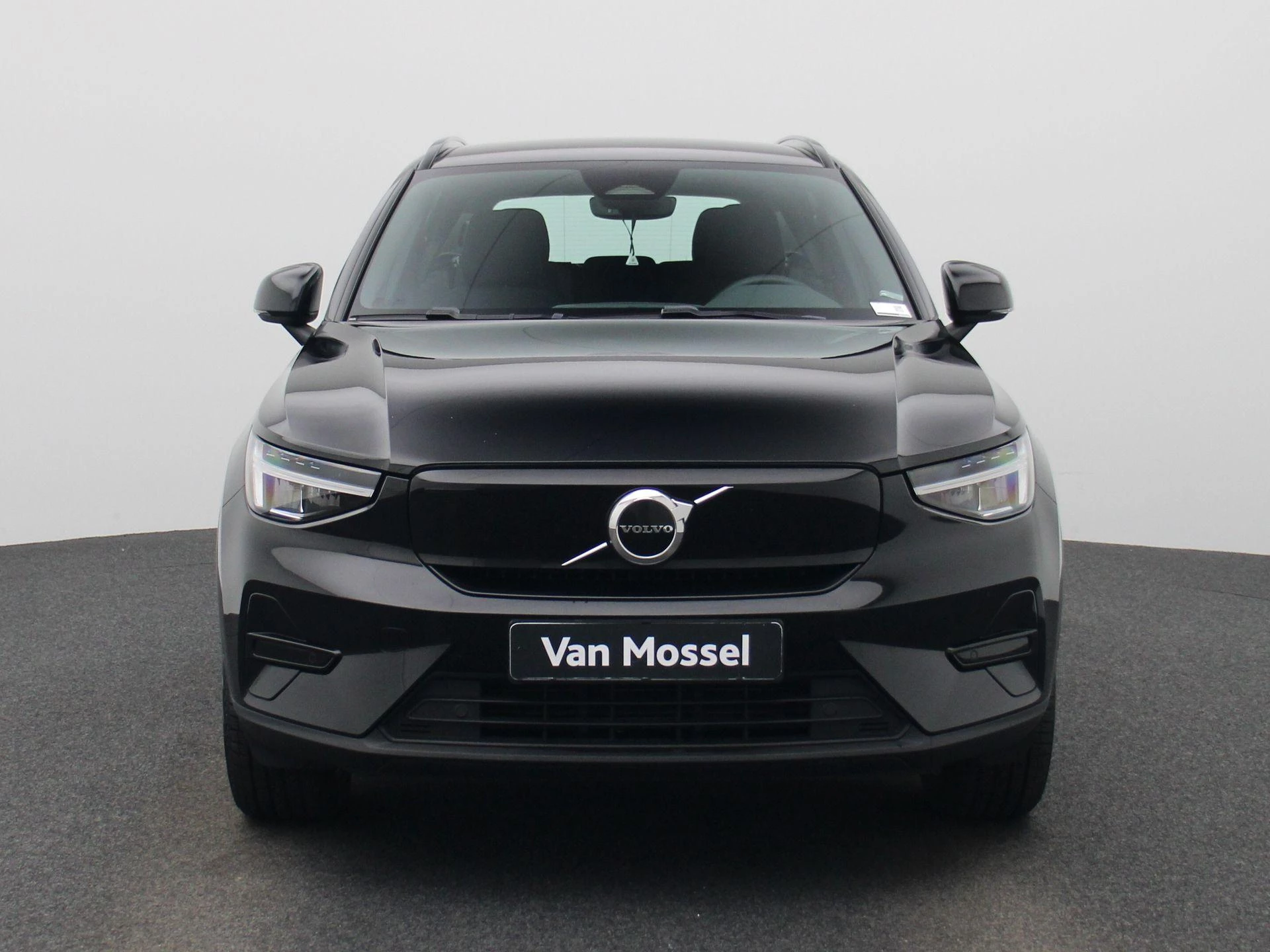 Volvo-XC40-image-2
