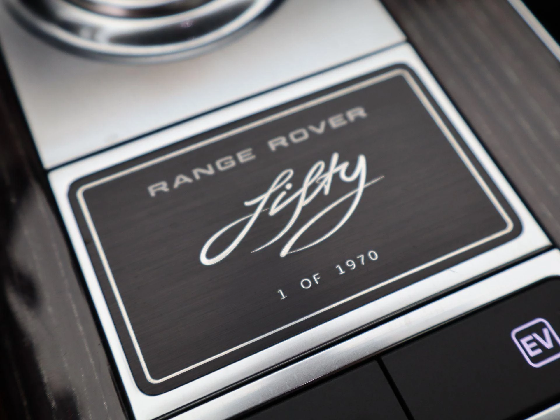 Land Rover Range Rover P400e Fifty