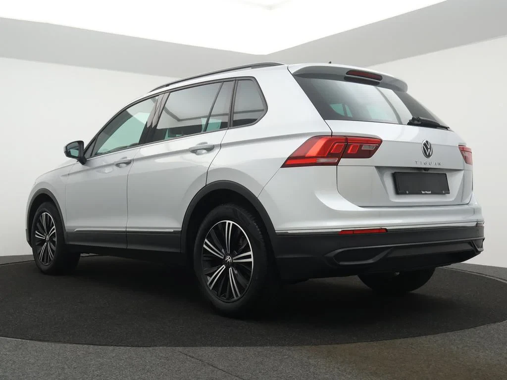 Volkswagen-Tiguan-image-5
