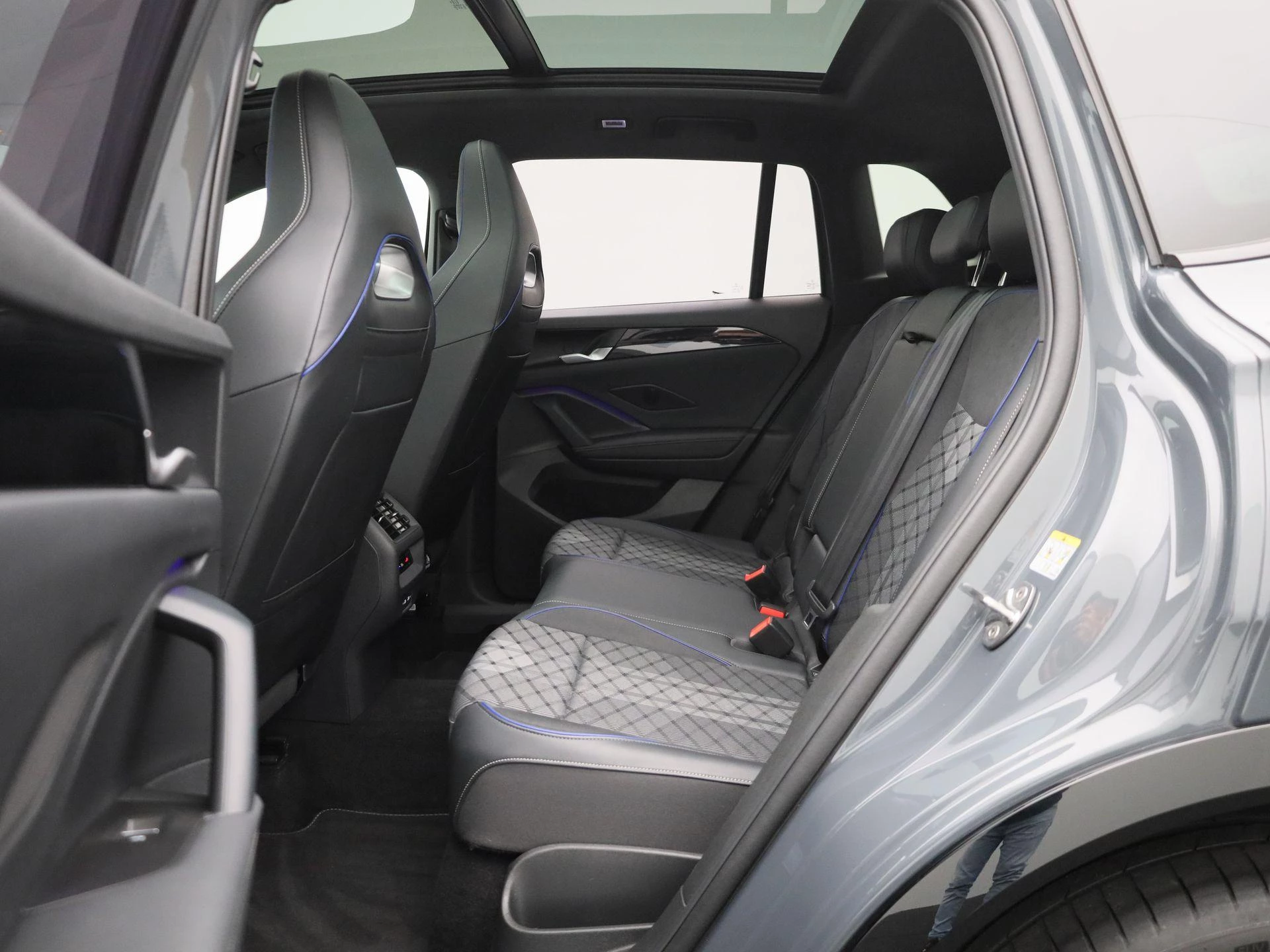 Volkswagen Tiguan 1.5 eHybrid R-Line Edition 204 PK|