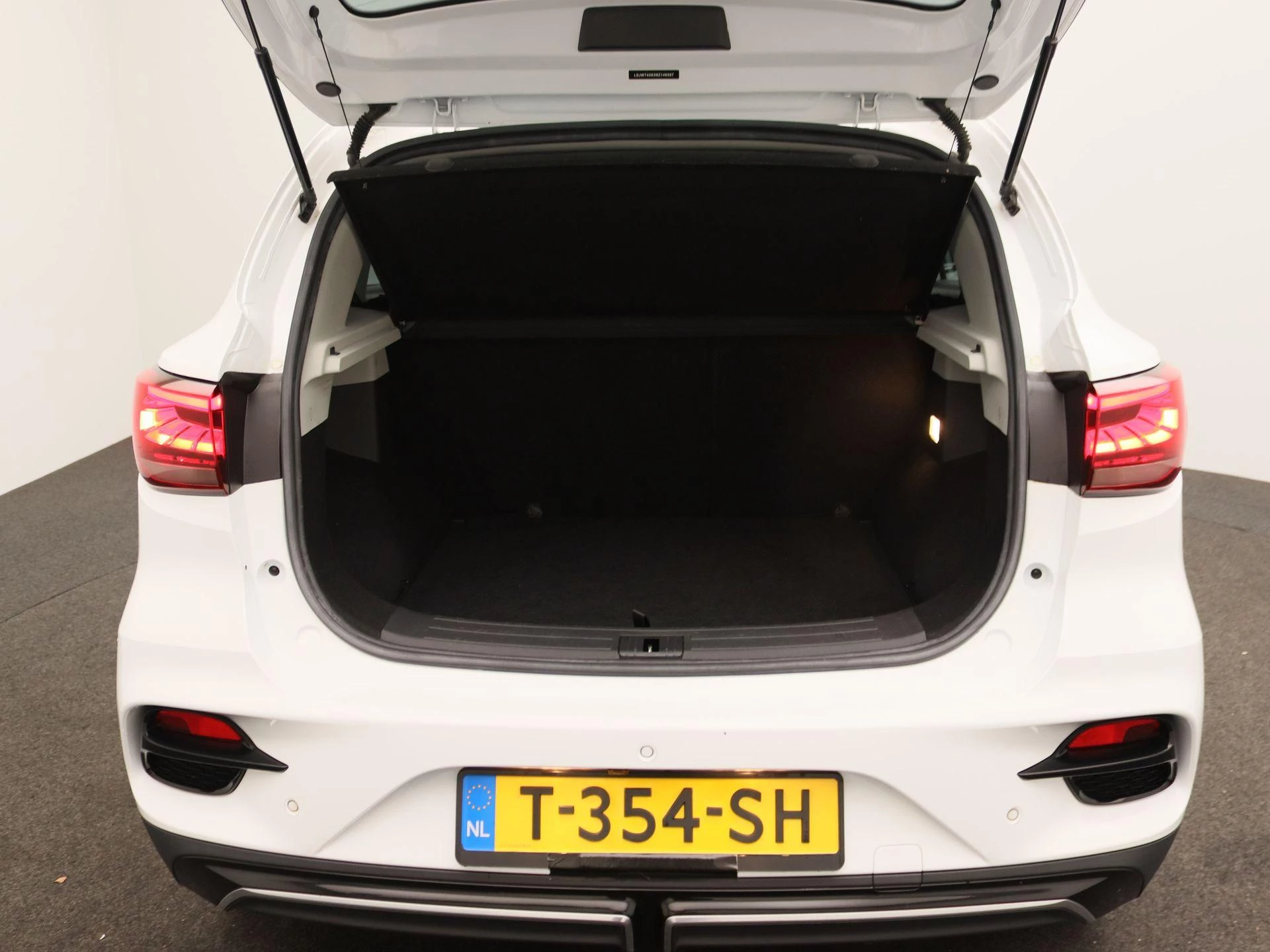 MG ZS EV Standard Range Luxury 50 kWh