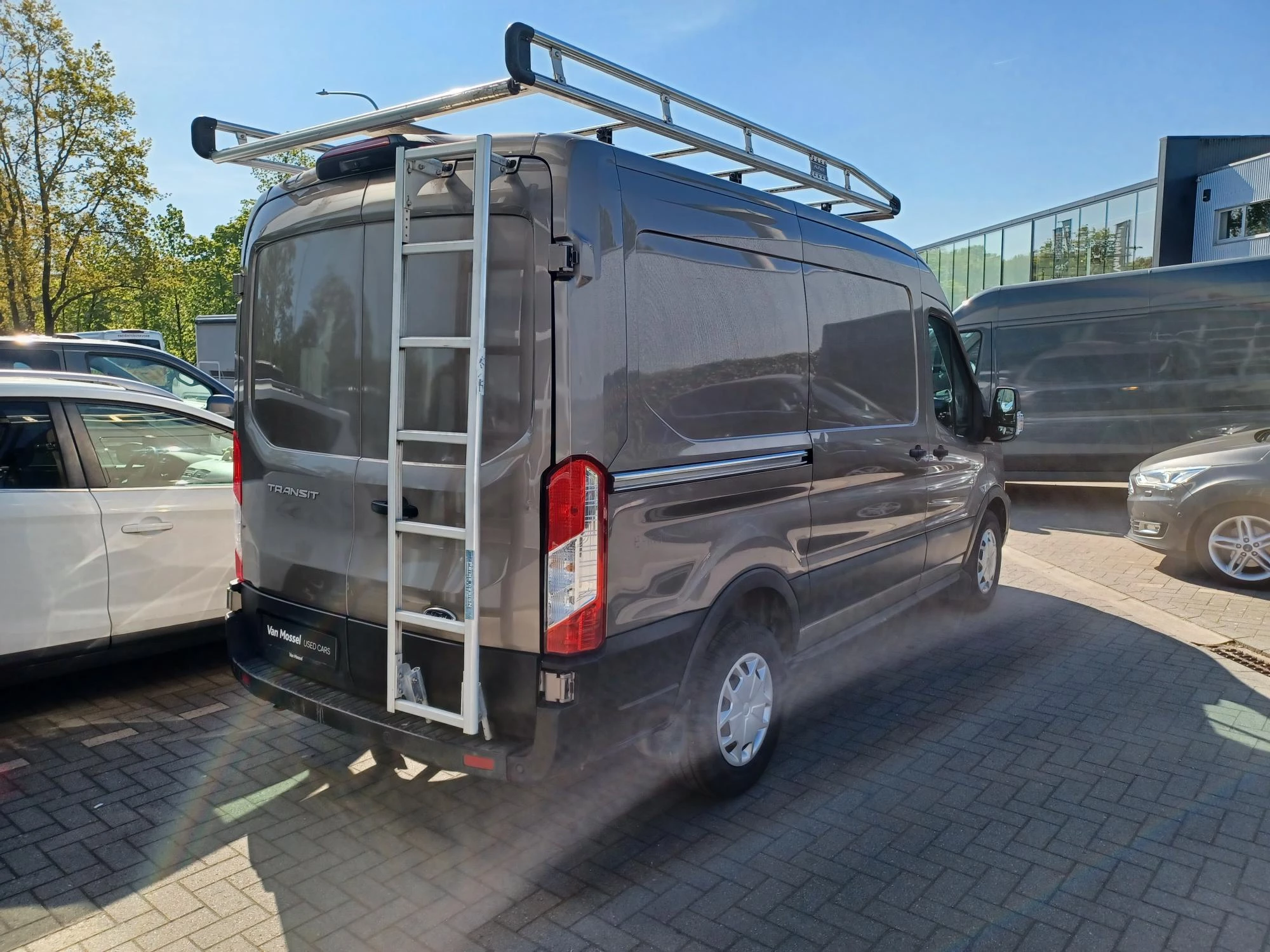 Ford Transit 2T Trend