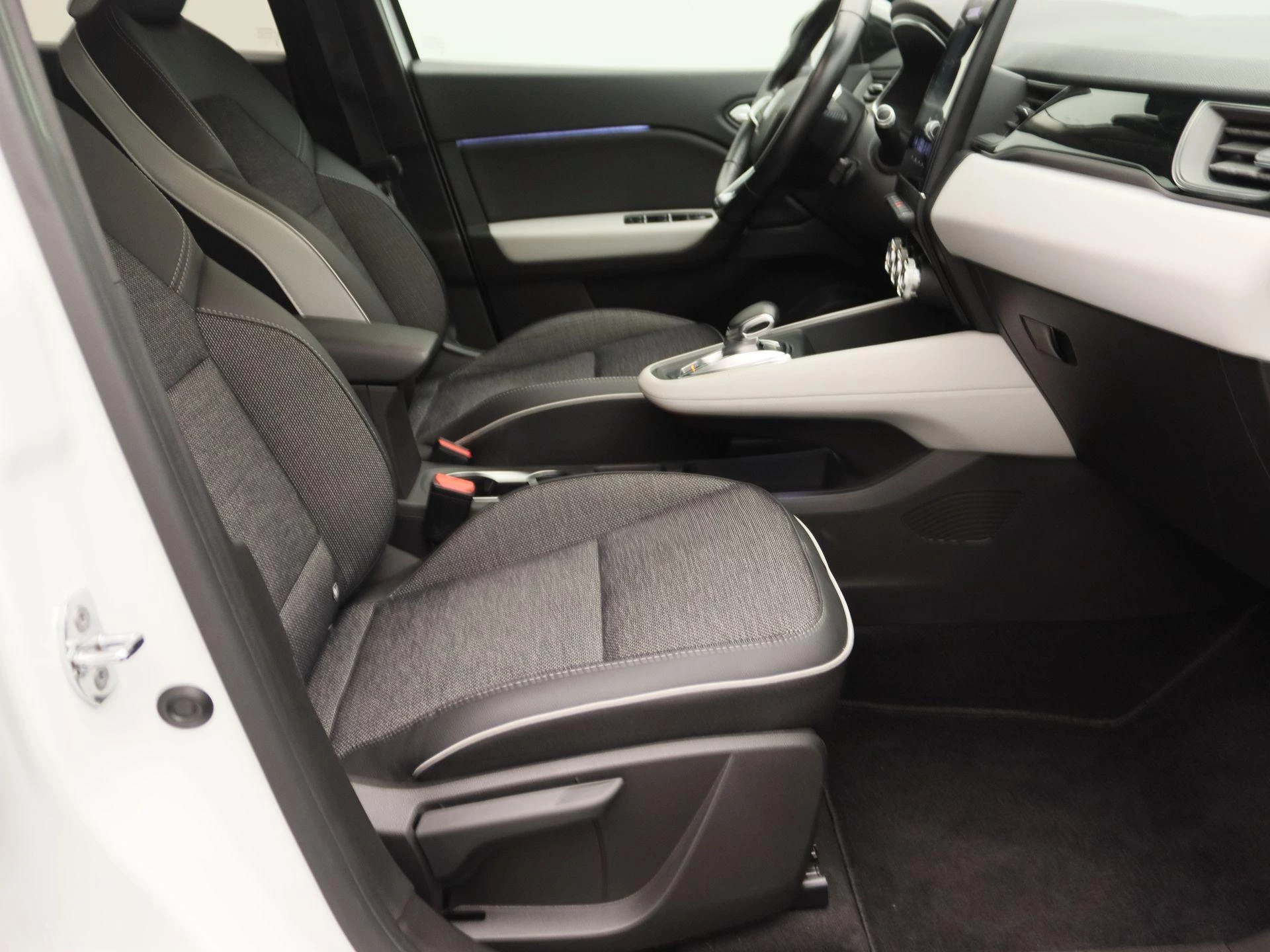 Renault-Captur-image-27