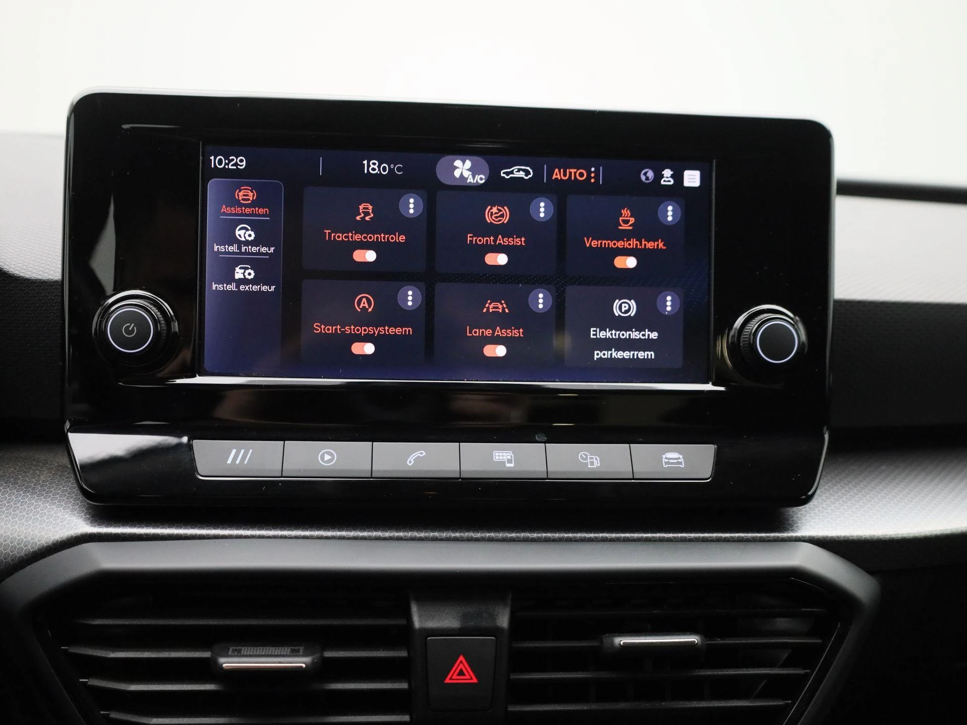 SEAT-Leon-image-23