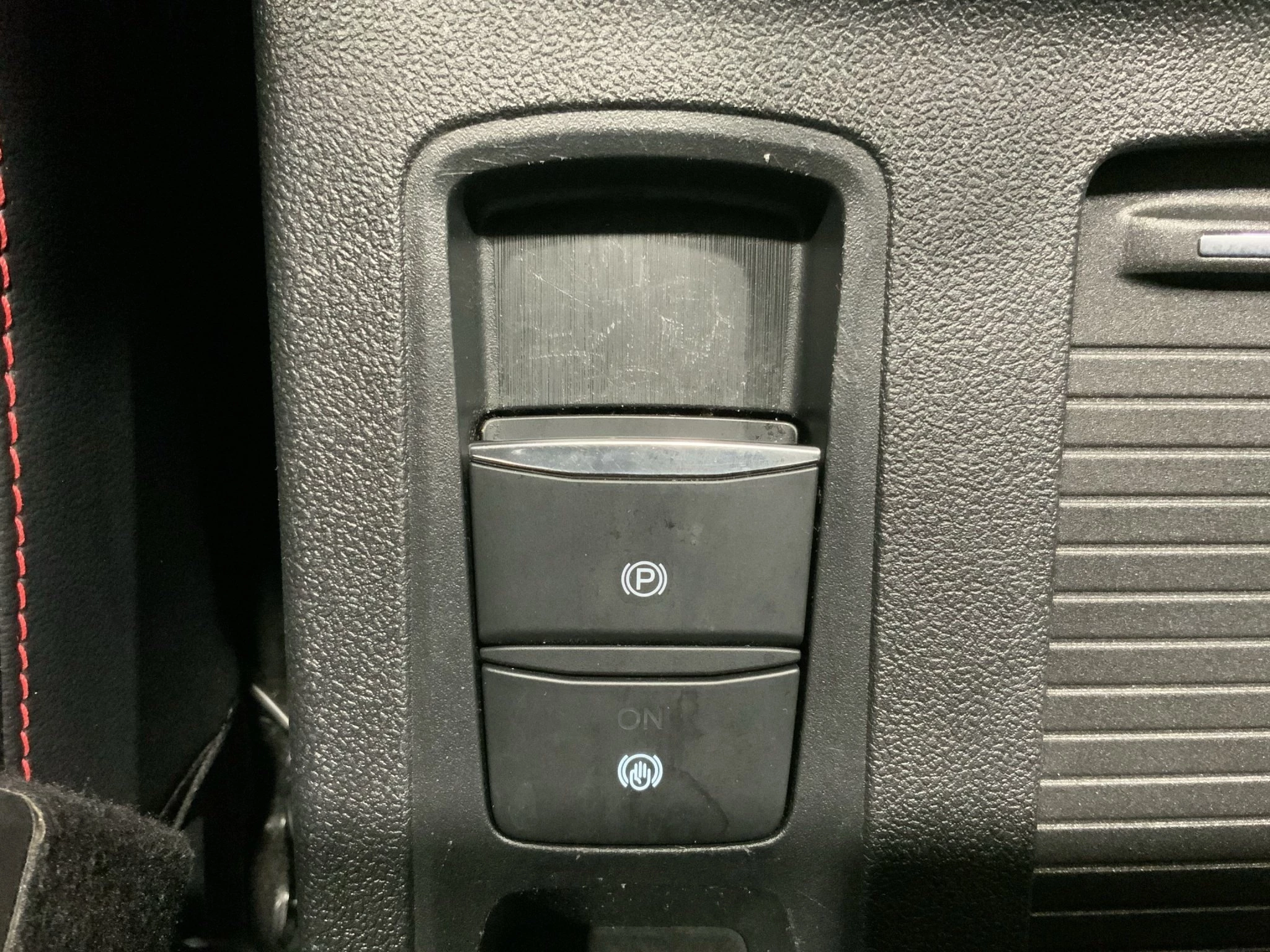 Ford Kuga ST-Line X*PANO*AHK*KAM*ACC*NAVI*SOUND-SYS. LED Pano SHZ 4xSHZ