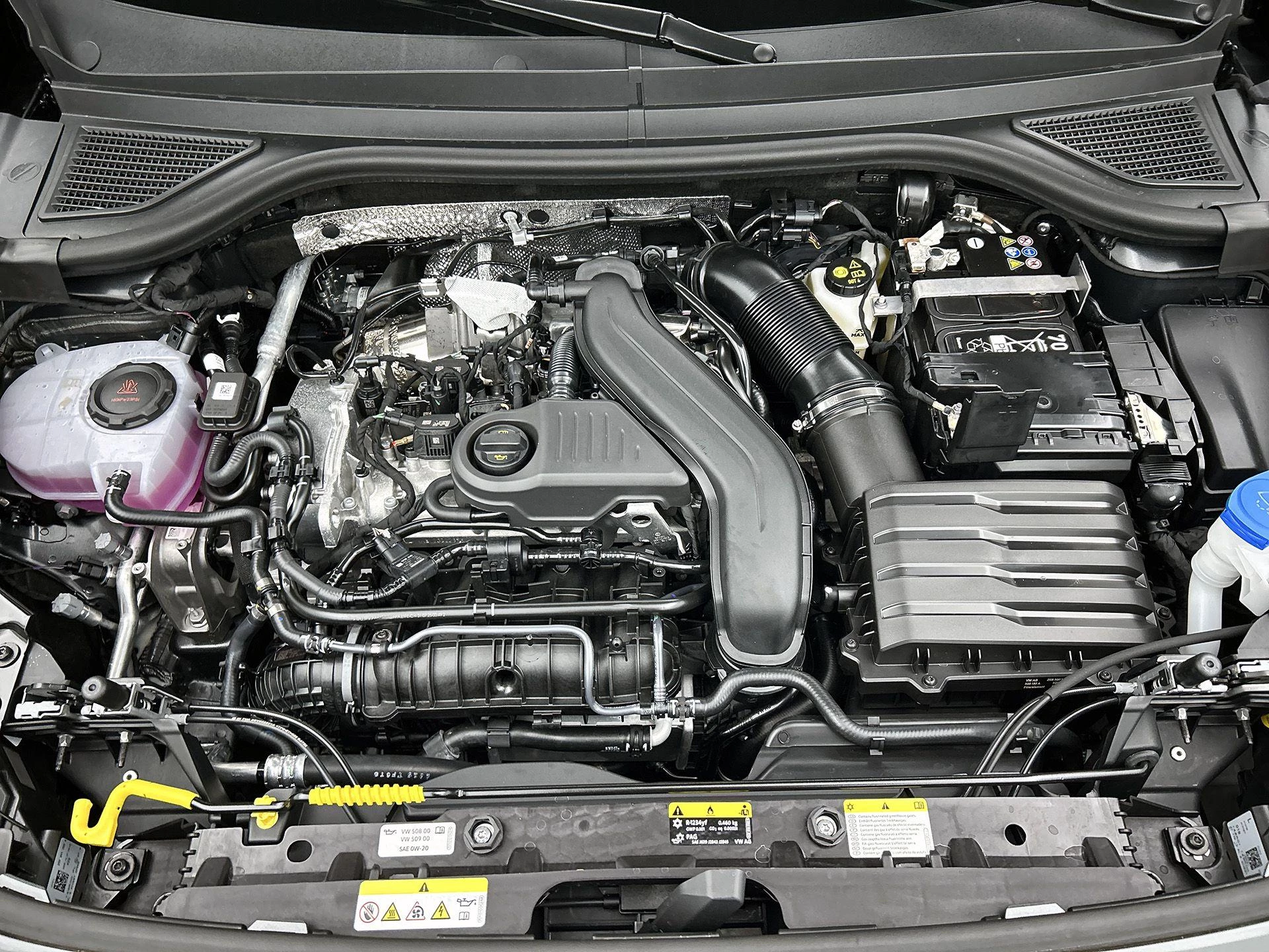 Volkswagen-T-Roc-image-27