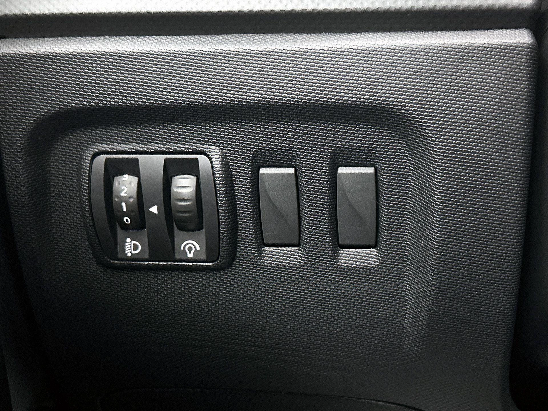 Renault-Captur-image-23