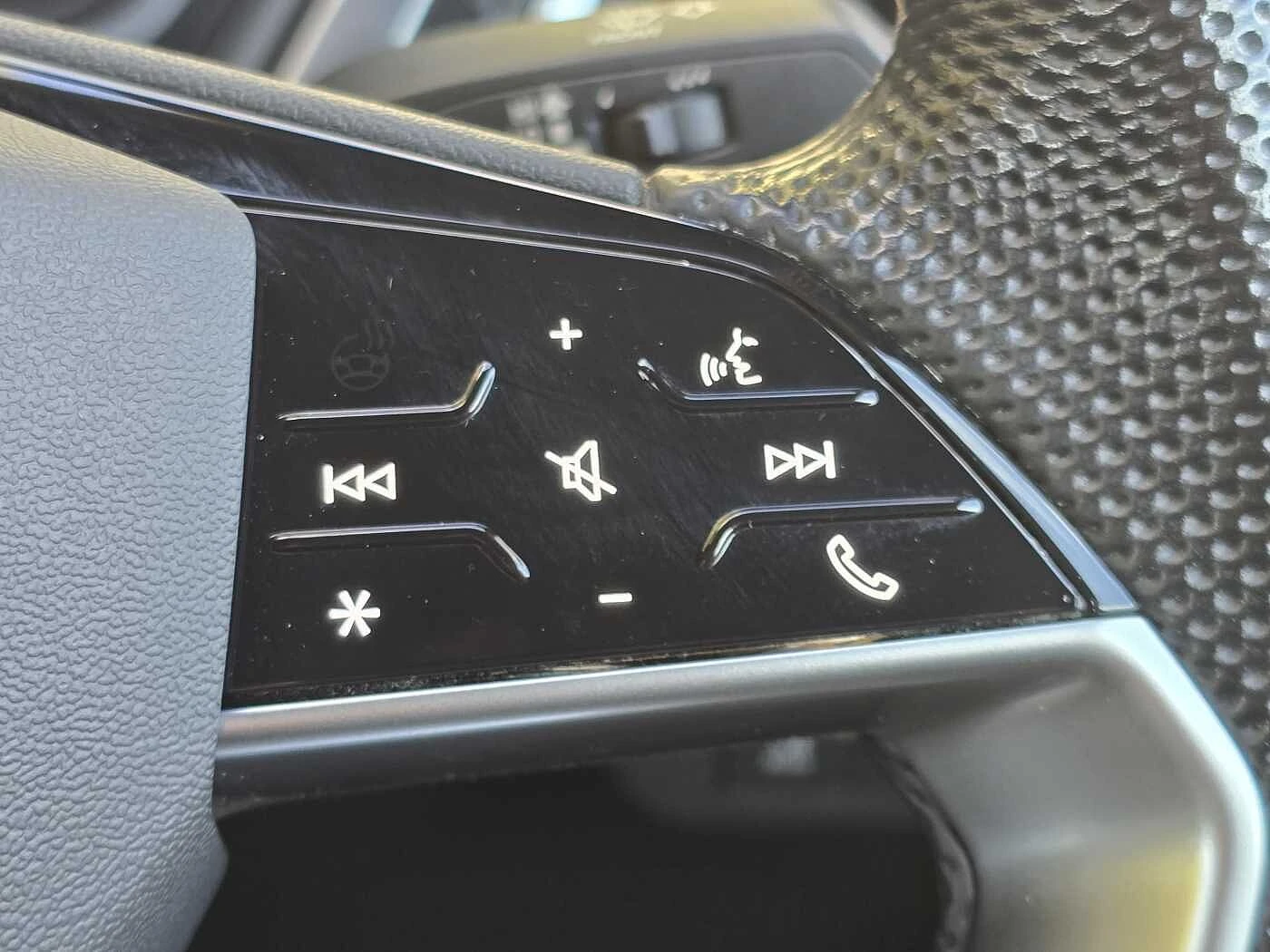 Audi-Q4 Sportback e-tron-image-34