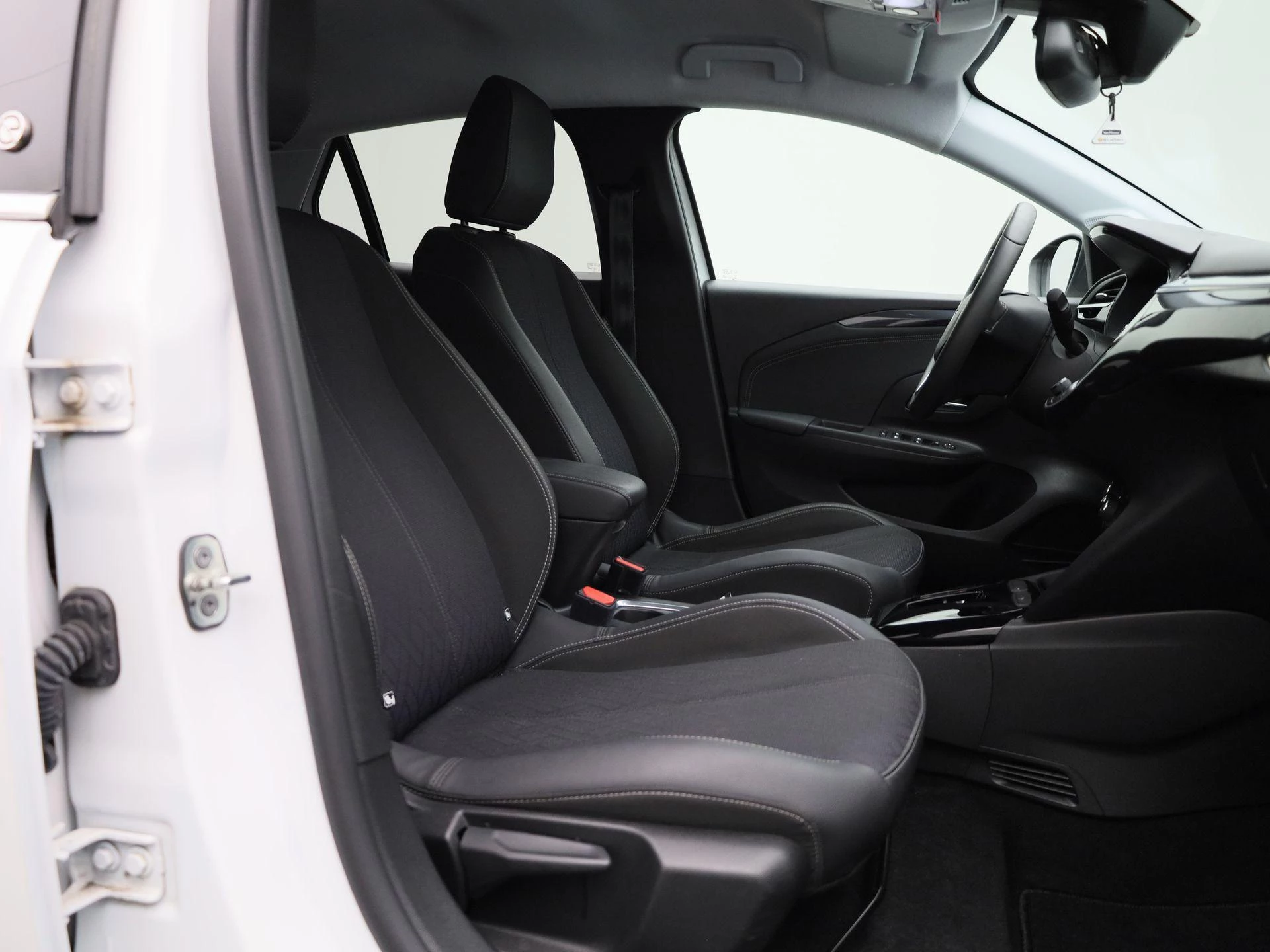 Opel-Corsa-e-image-32