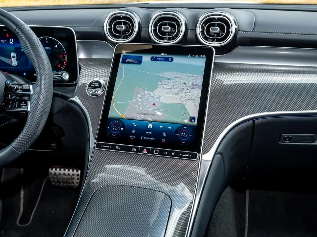 Mercedes-Benz-GLC 300 d-image-10