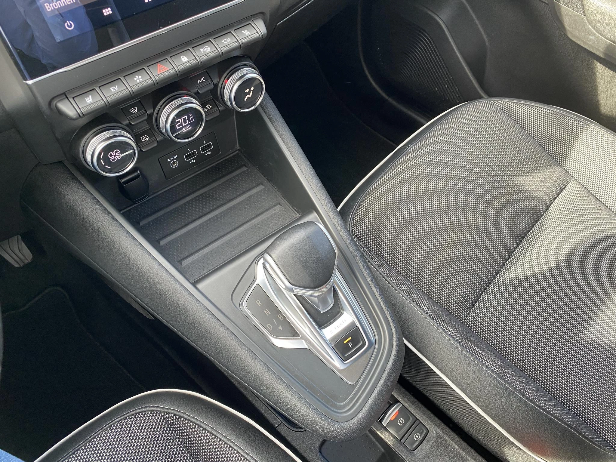 Renault-Captur-image-9