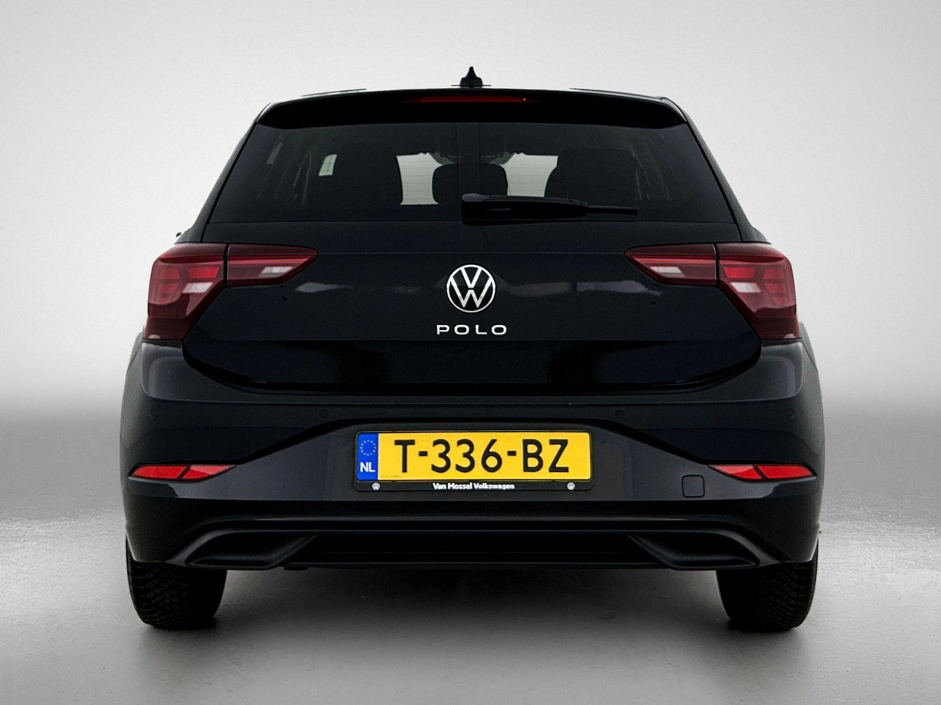 Volkswagen-Polo-image-2