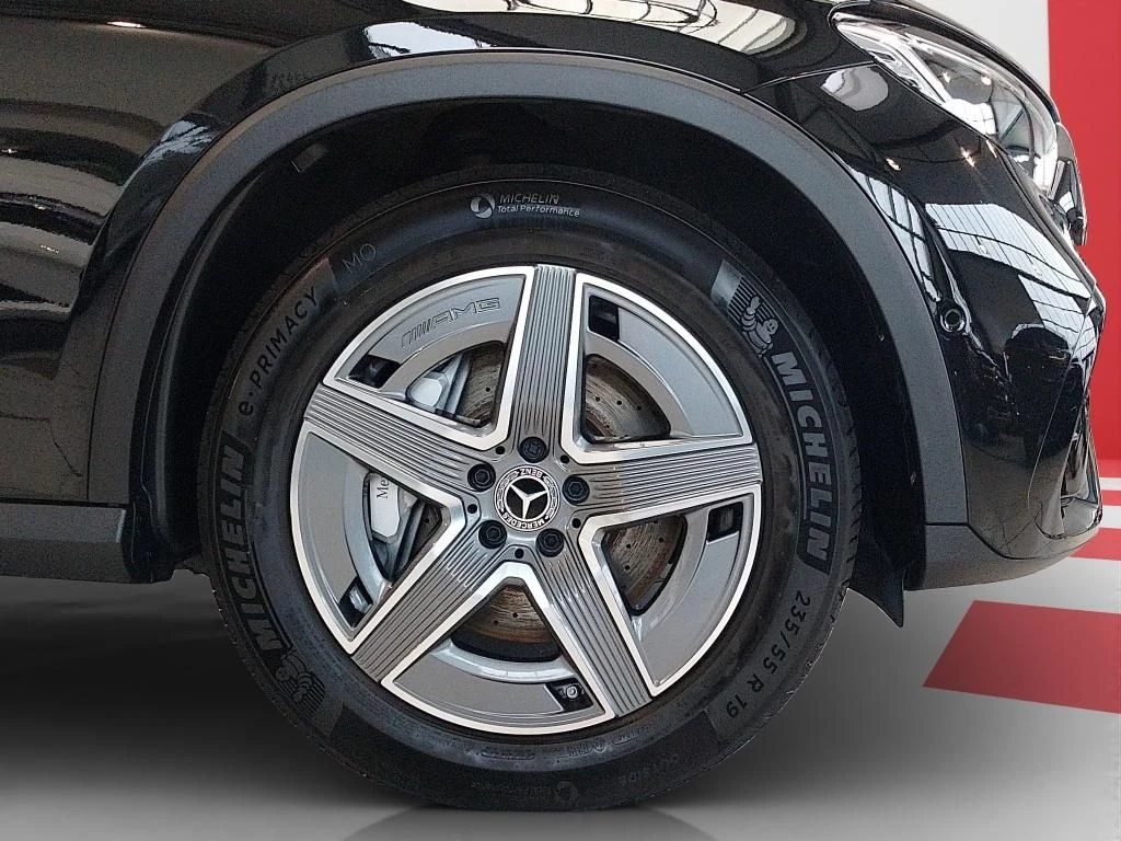 Mercedes-Benz GLC 300 d 4M AMG MBUX AHK SHZ KLIMA KEYLESS-GO AMG LineX254 GLC 300 d 4M AMG MBUX AHK SHZ KLIMA KEYLESS-GO AMG Line