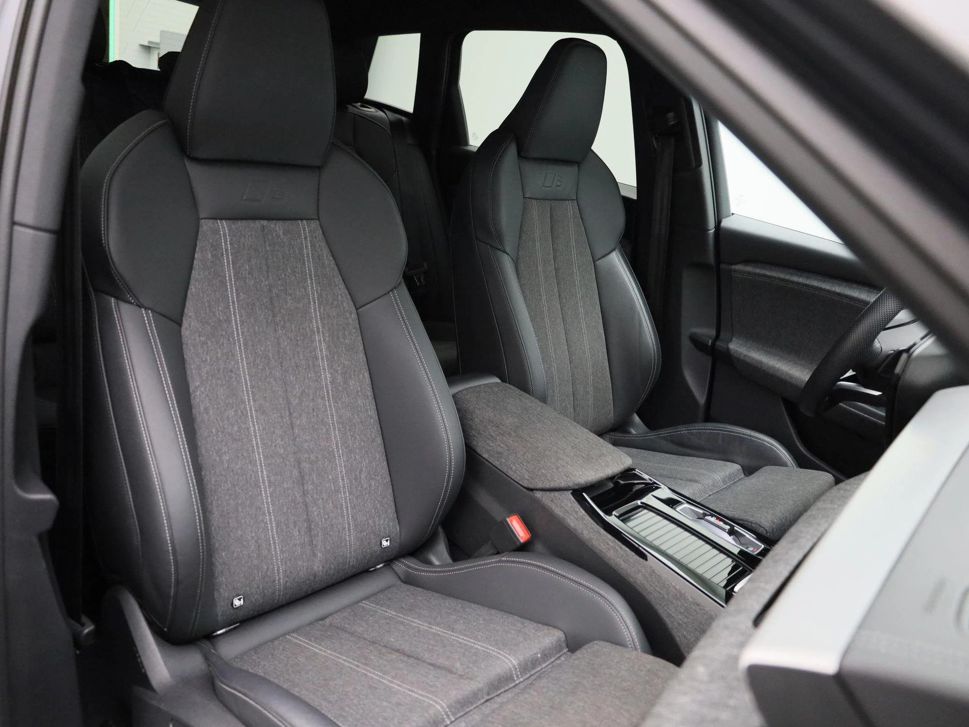 Audi-Q6 e-tron-image-37