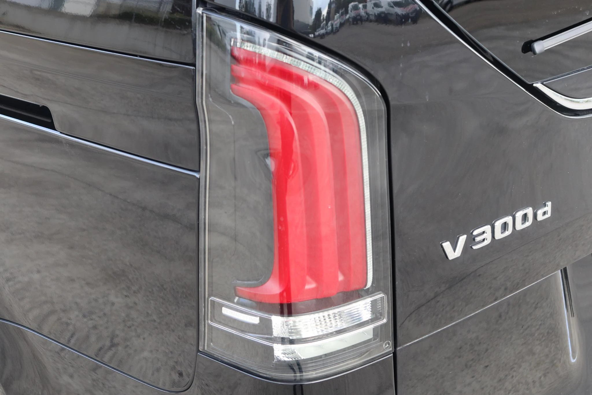 Mercedes-Benz-V-Klasse-image-16