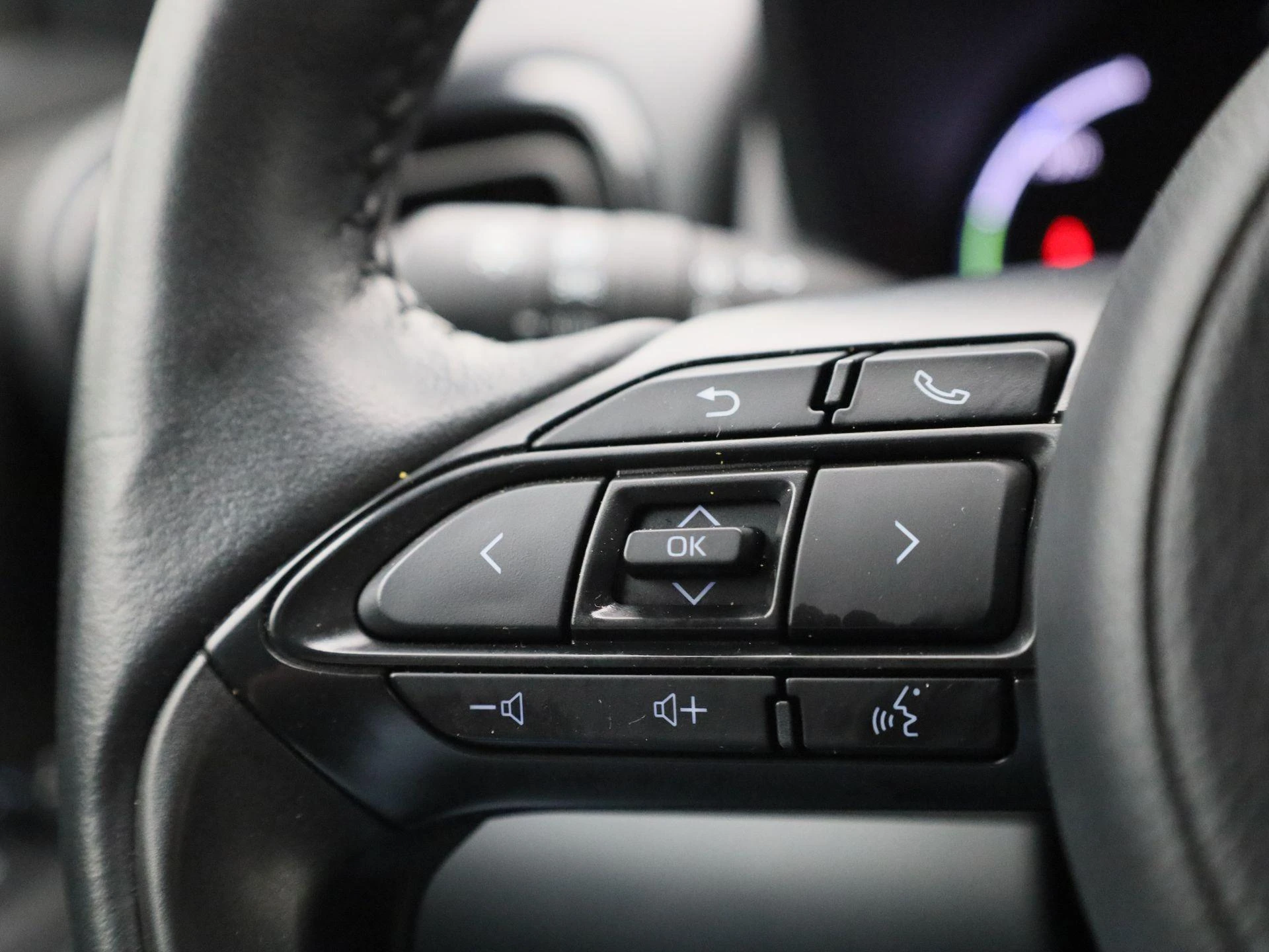 Toyota-Yaris Cross-image-18