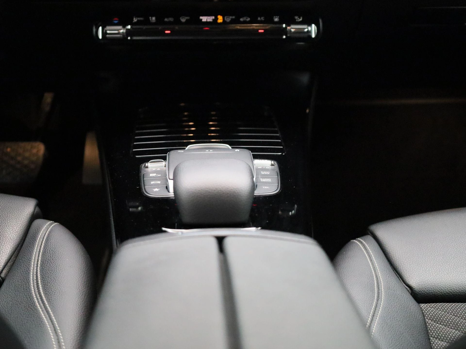 Mercedes-Benz-A-Klasse-image-9