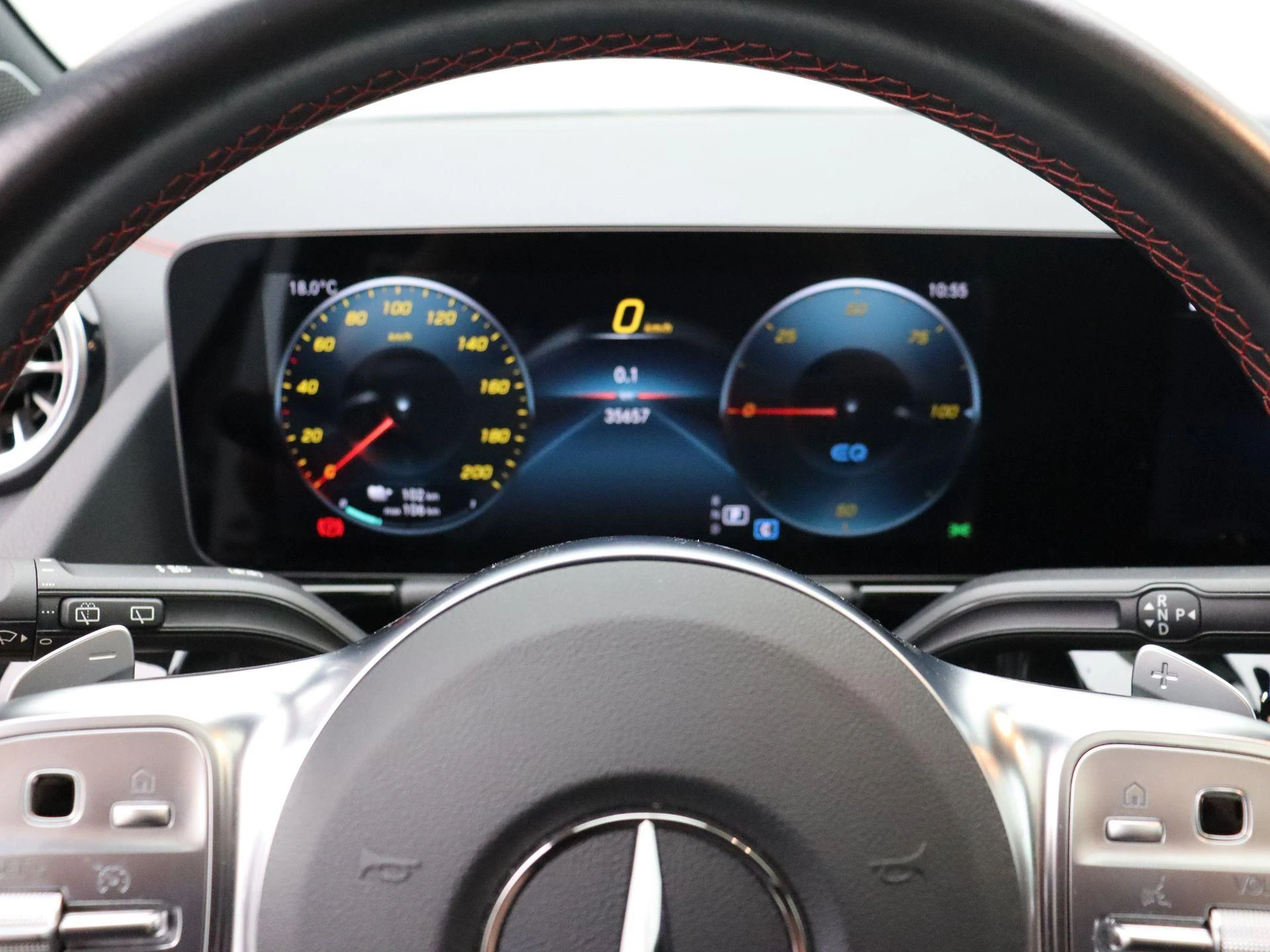 Mercedes-Benz EQA 250 AMG Line + PANORAMISCH DAK + CARPLAY + SURROUND VIEW CAMERA