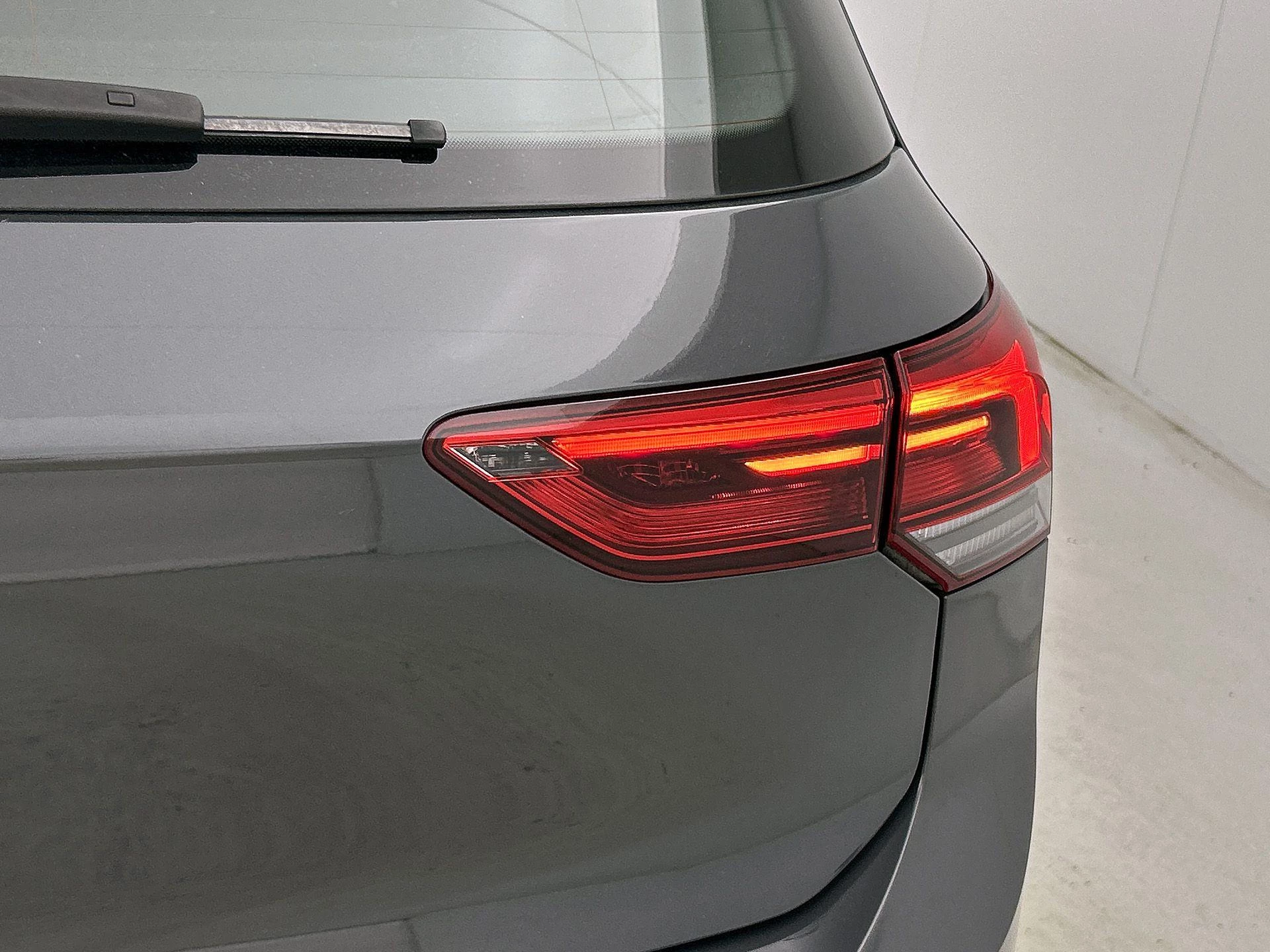 Volkswagen-Golf-image-16