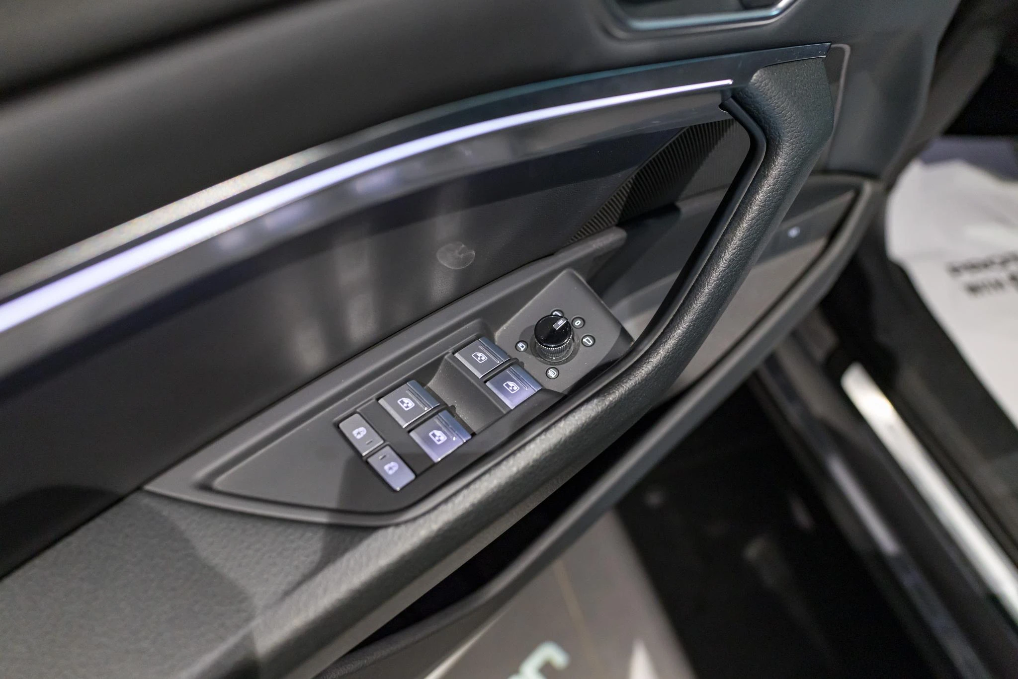 Audi-e-tron-image-9
