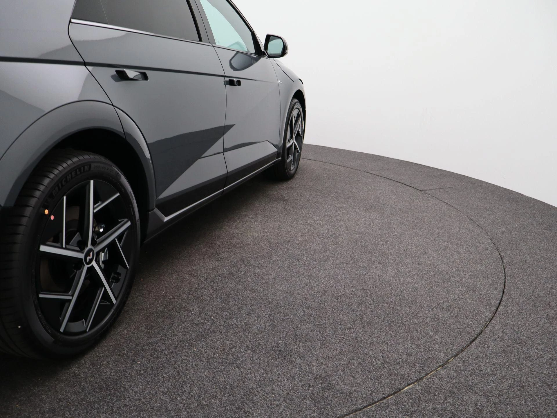 Hyundai-IONIQ 5-image-38