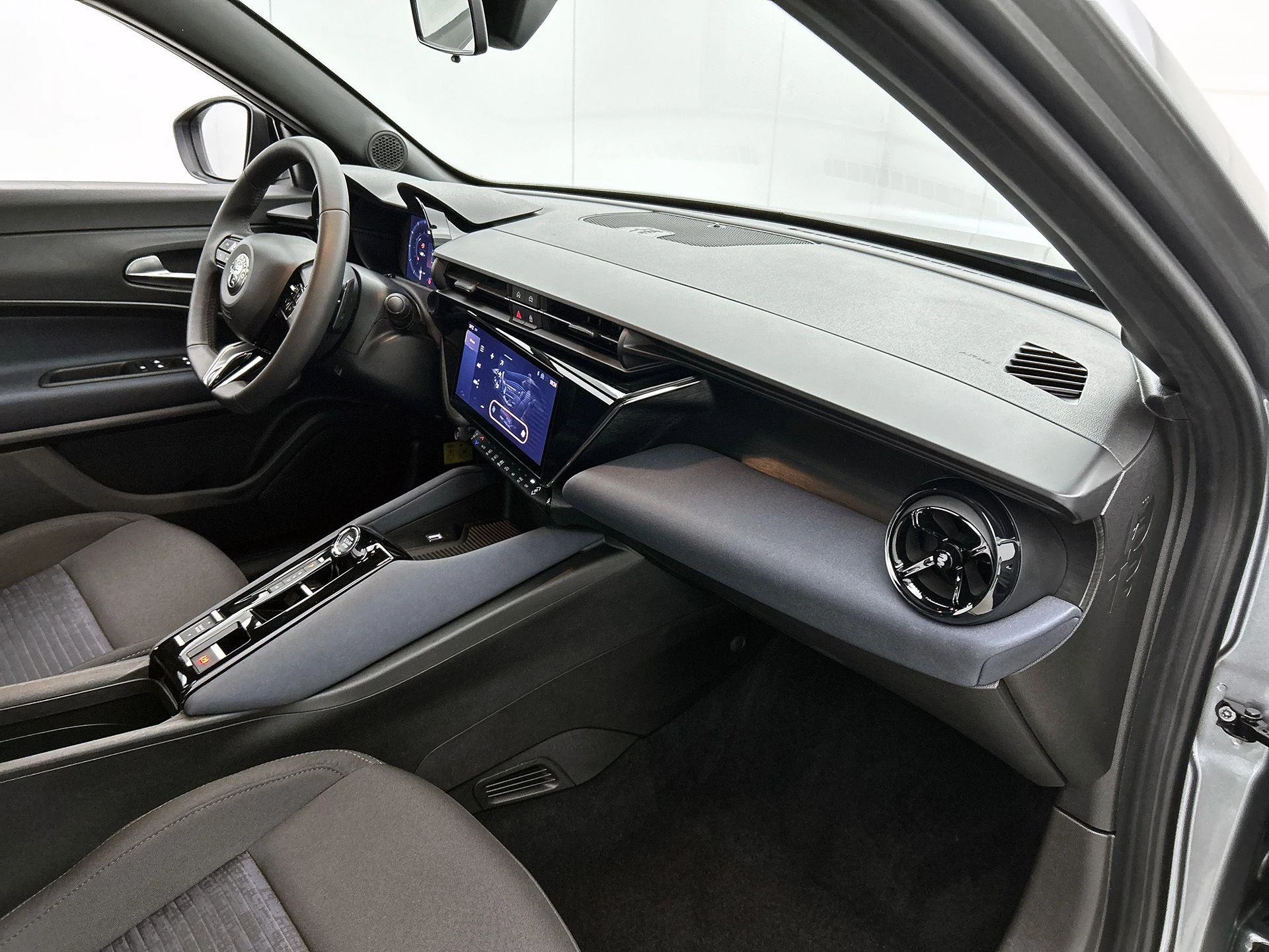 Alfa Romeo Junior 1.2 Turbo Hybrid Ibrida