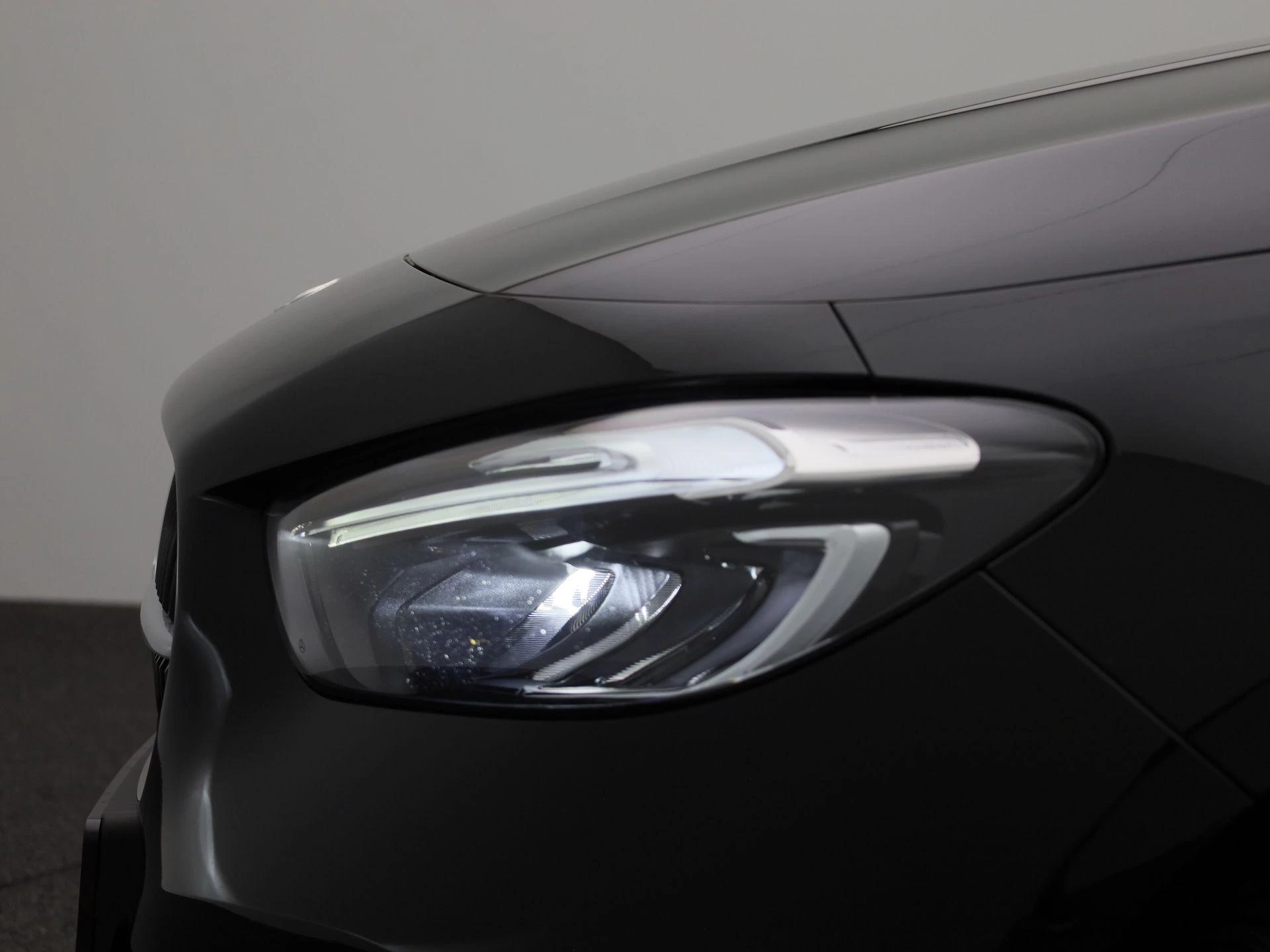 Mercedes-Benz B-Klasse B 180 d Business Line