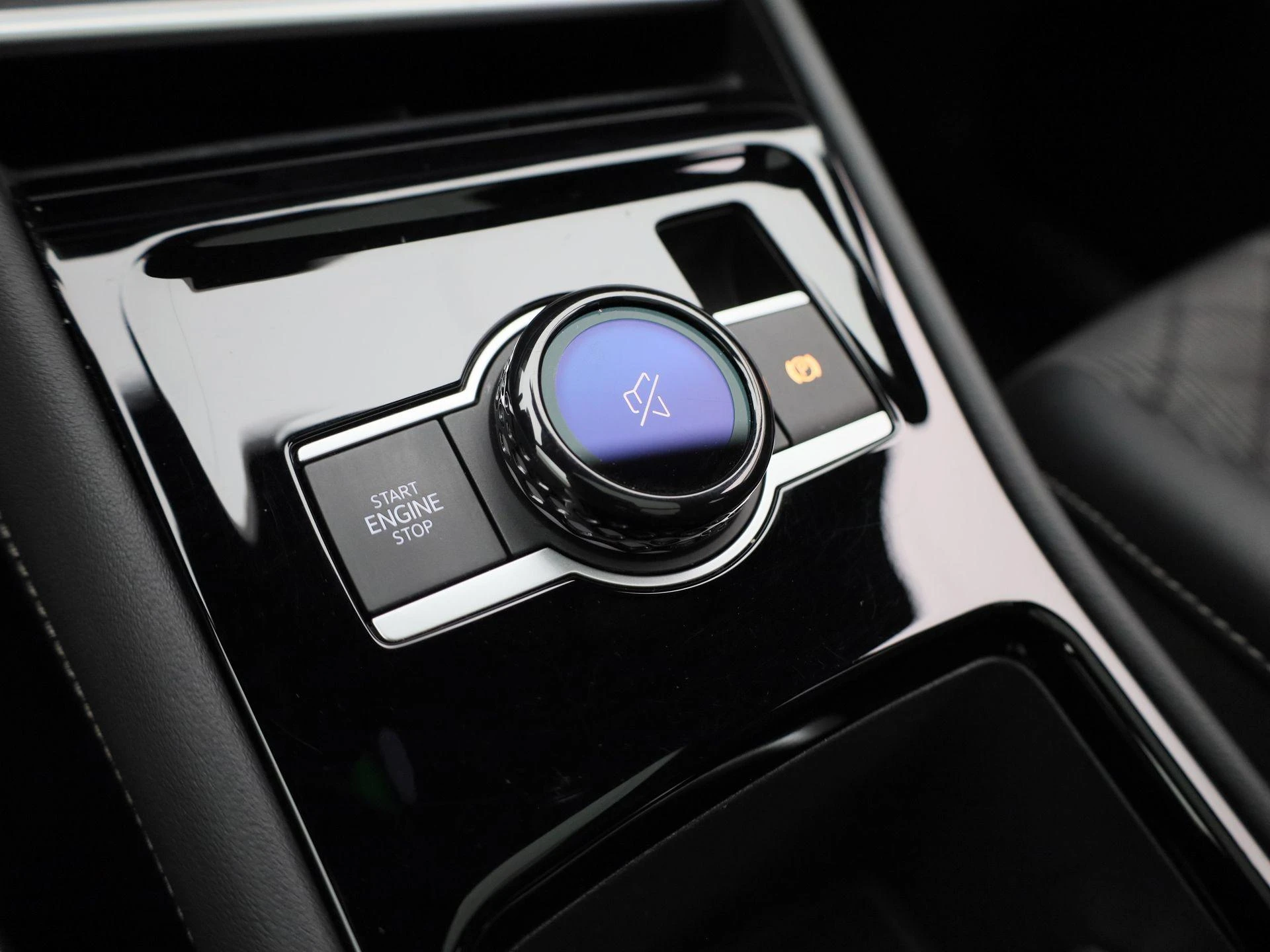 Volkswagen-Tiguan-image-23