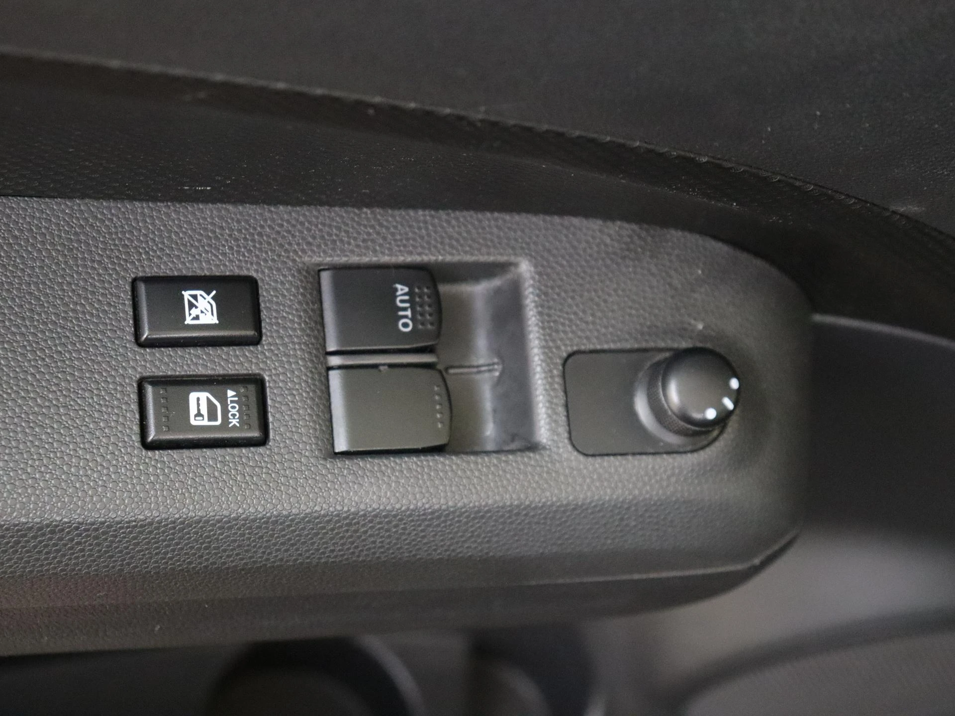 Opel-Agila-image-17