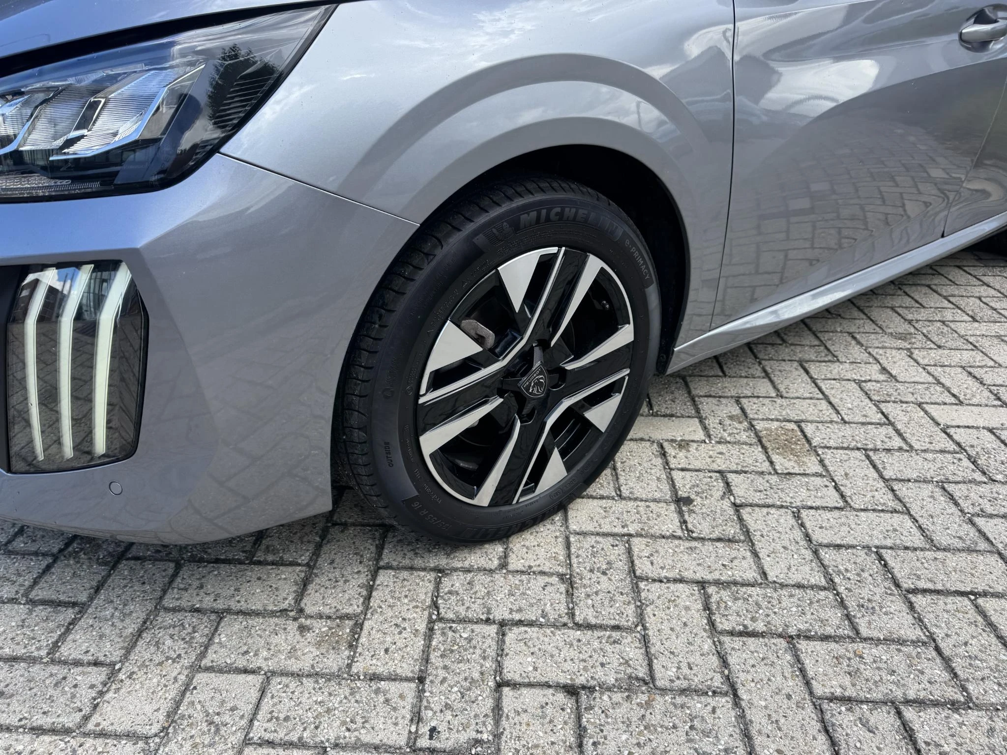 Peugeot-208-image-9