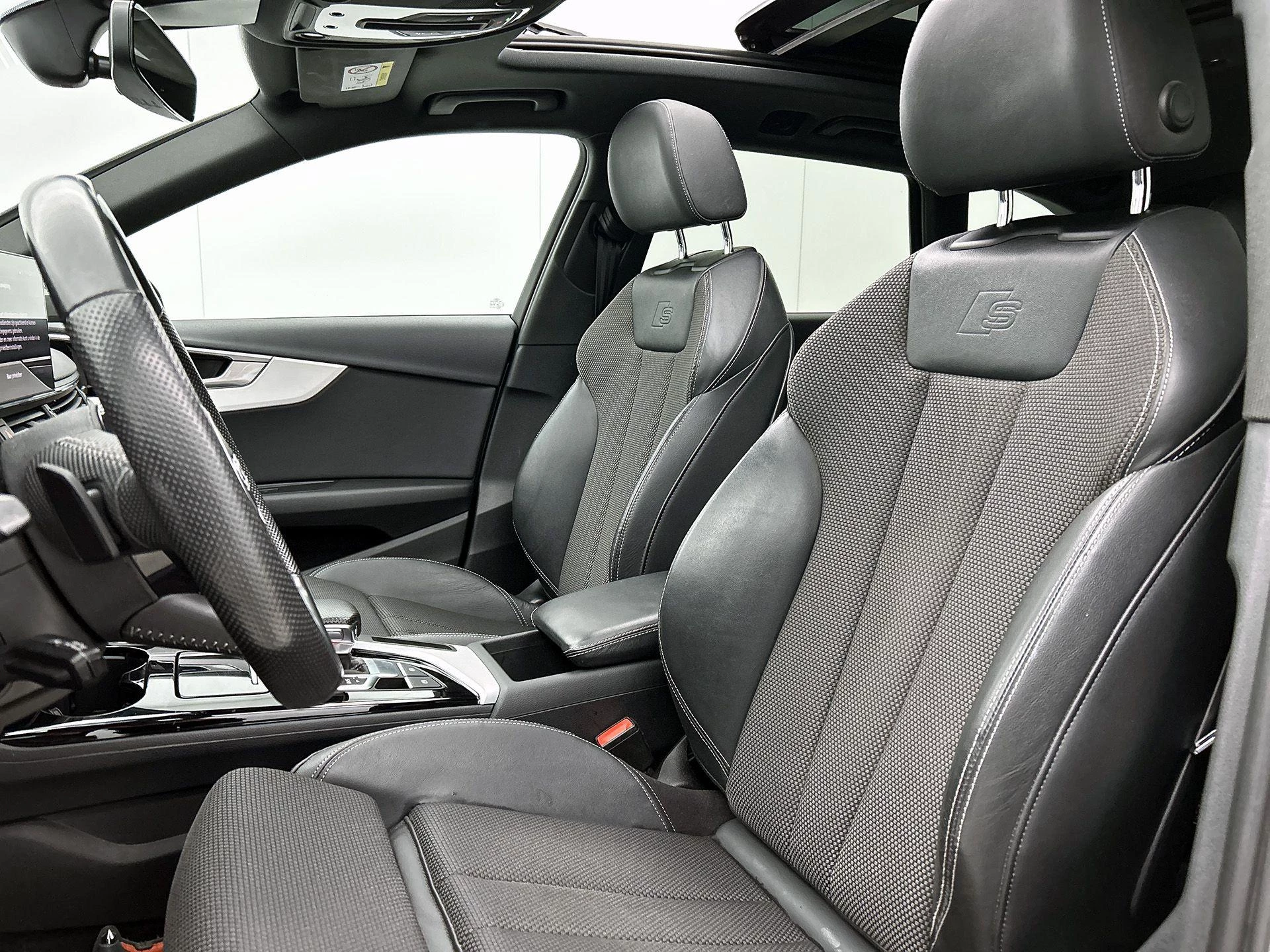 Audi A4 Avant 35 TFSI Launch edition Sport 150 PK